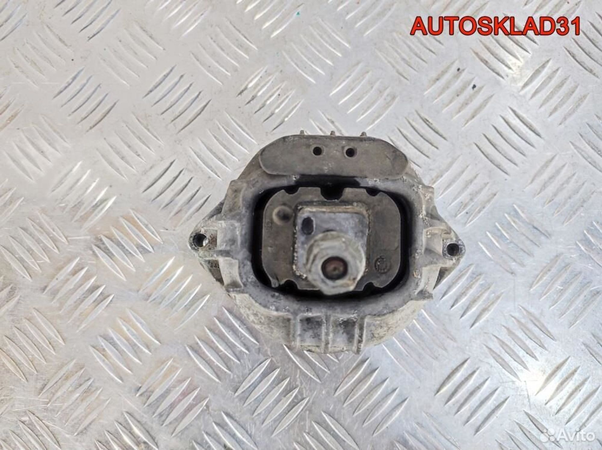 Опора двигателя BMW E90 2,0 N47D20C Дизель, 2600 рублей, Дубовое