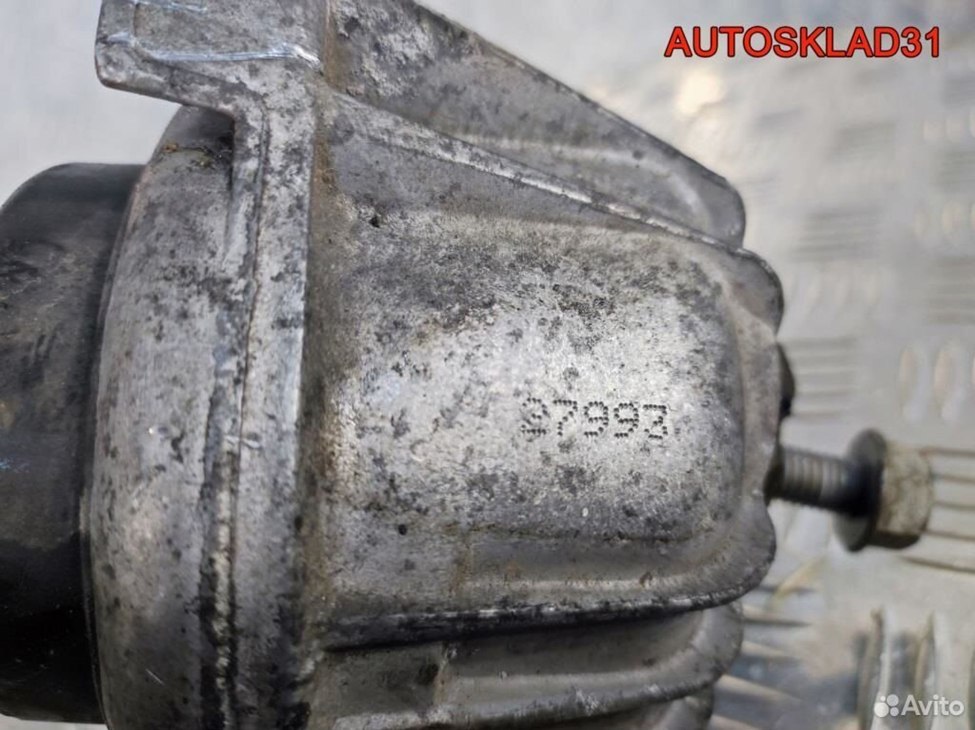 Опора двигателя BMW E90 2,0 N47D20C Дизель, 2600 рублей, Дубовое