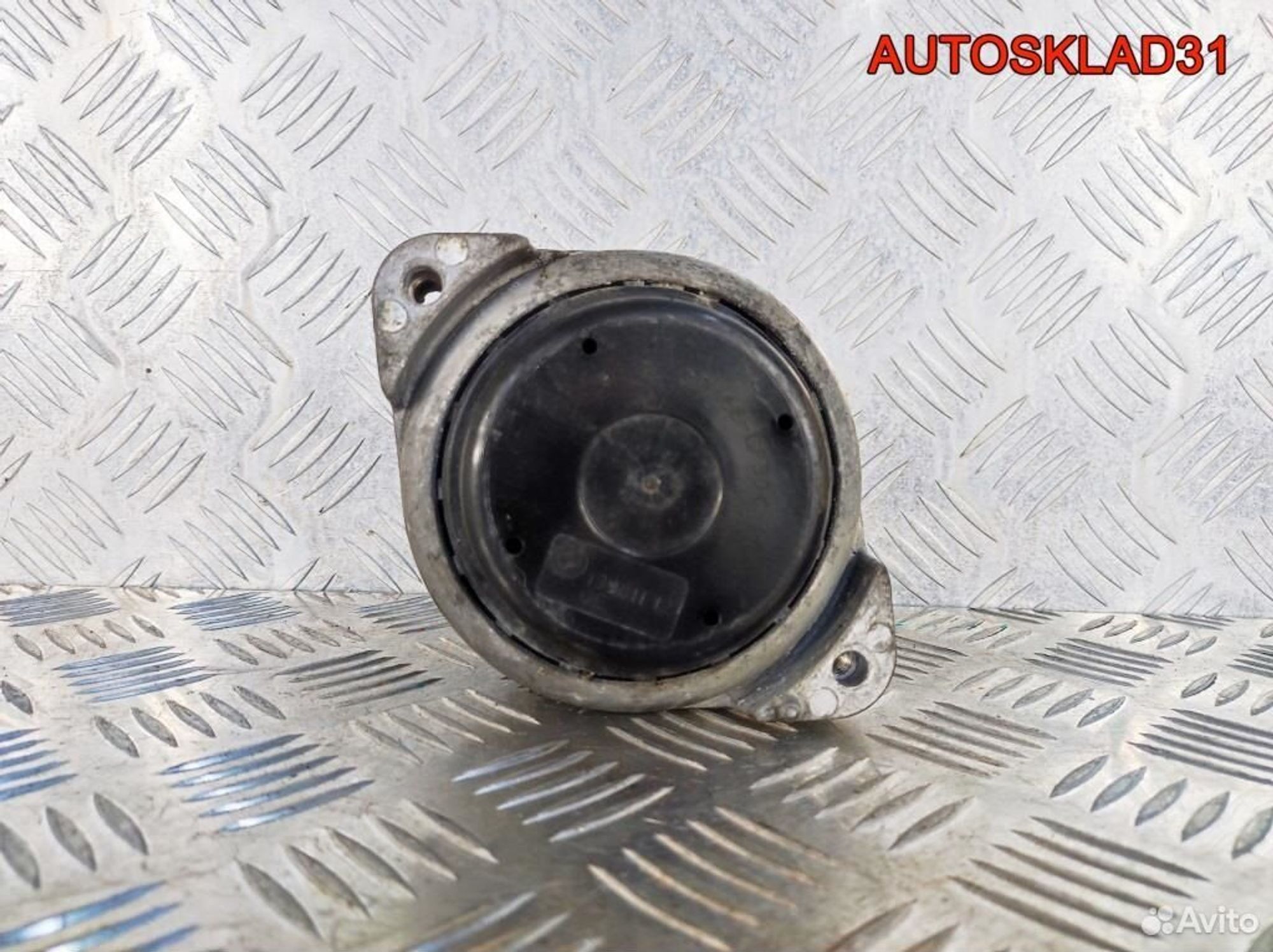 Опора двигателя BMW E90 2,0 N47D20C Дизель, 2600 рублей, Дубовое