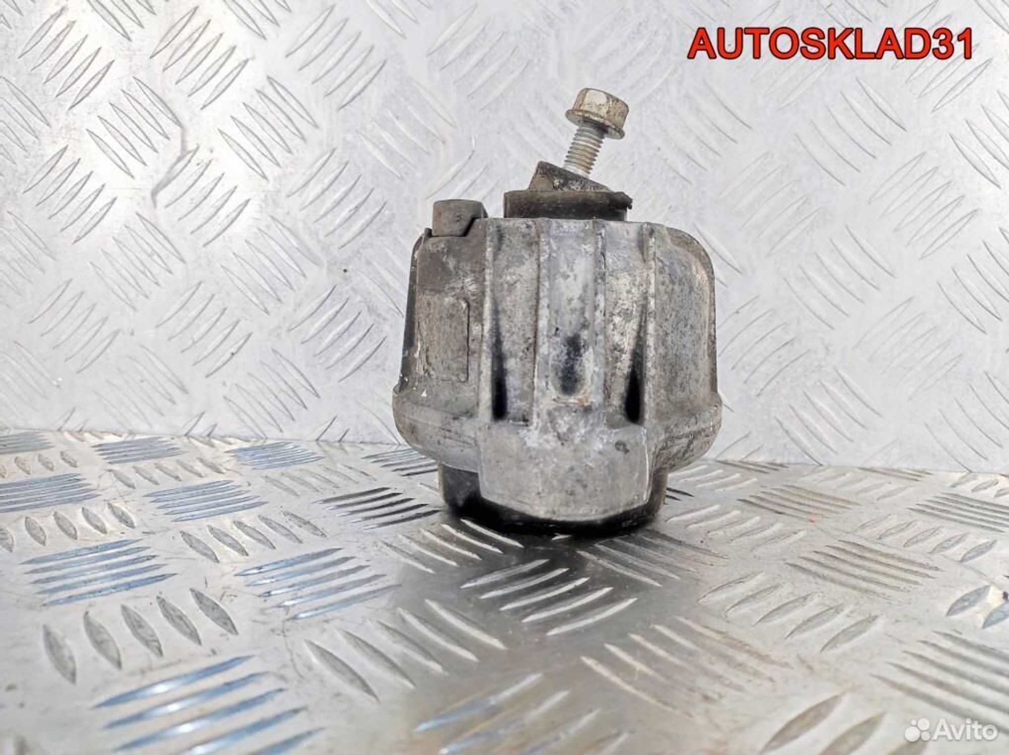 Опора двигателя BMW E90 2,0 N47D20C Дизель, 2600 рублей, Дубовое