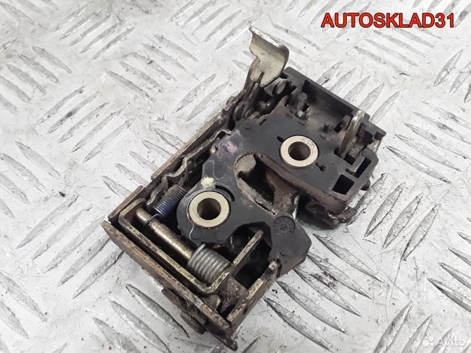 Замок двери задней правой VW Passat B4 357839016D, 1400 рублей, Дубовое