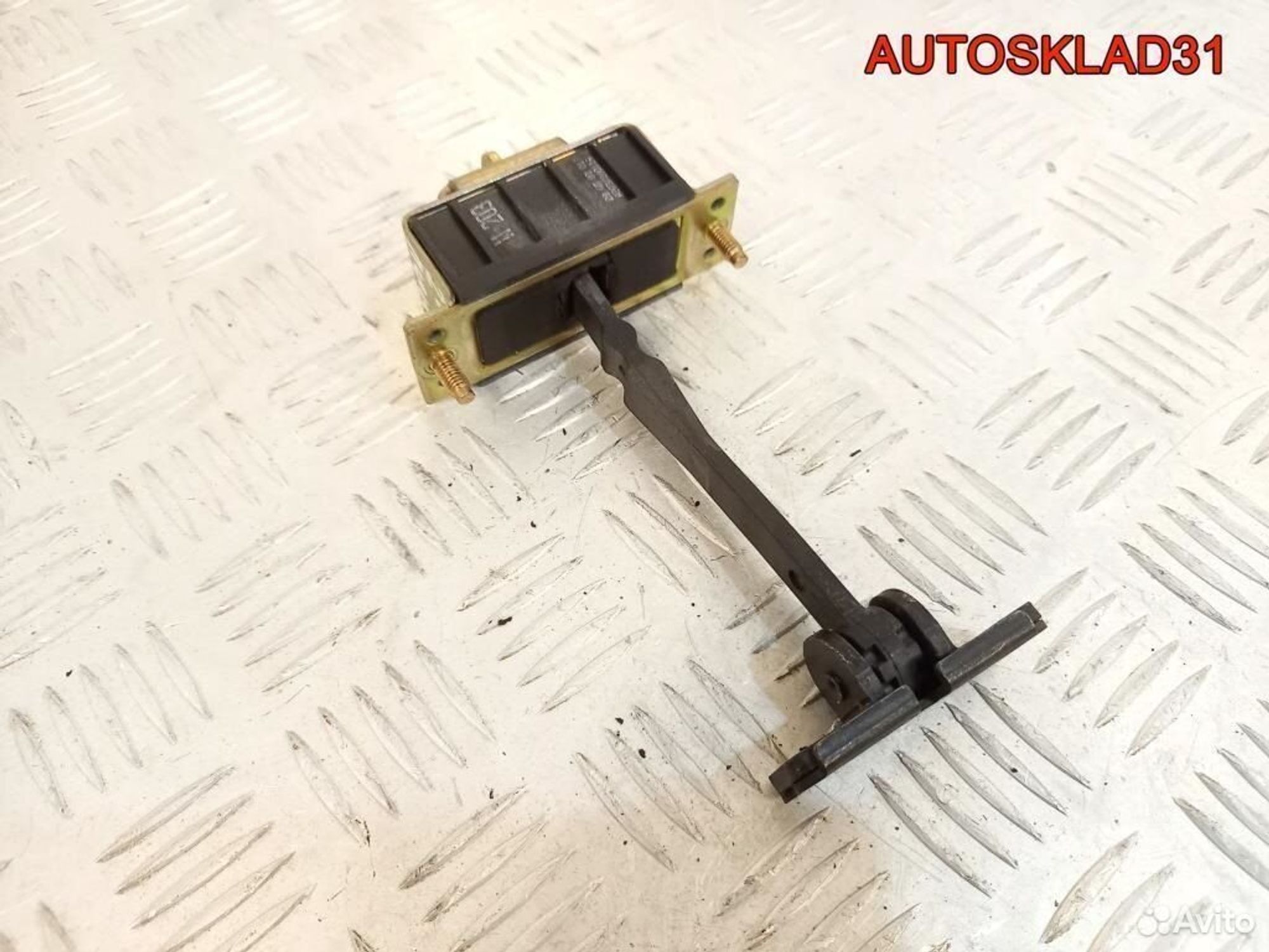 Ограничитель двери передней левой Mercedes W203, 1200 рублей, Дубовое