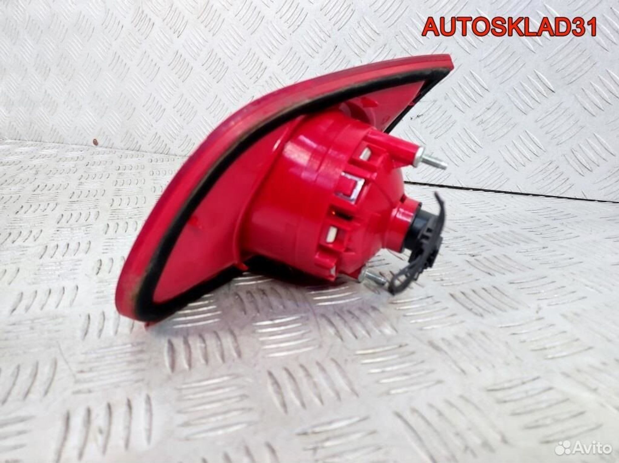 Фонарь задний внутренний левый VW Passat 3C9945093, 1700 рублей, Дубовое