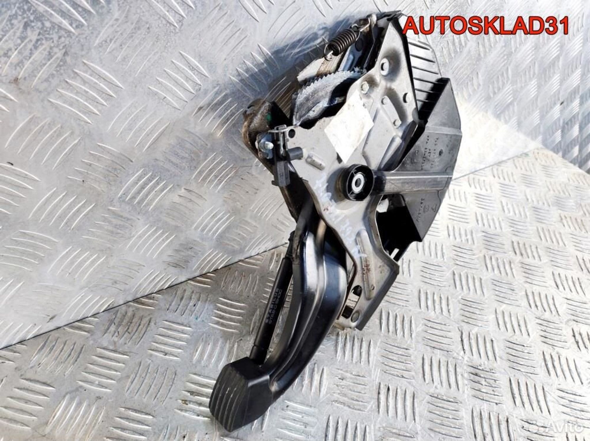 Рычаг стояночного тормоза VW Touareg 7L0721797N, 1300 рублей, Дубовое