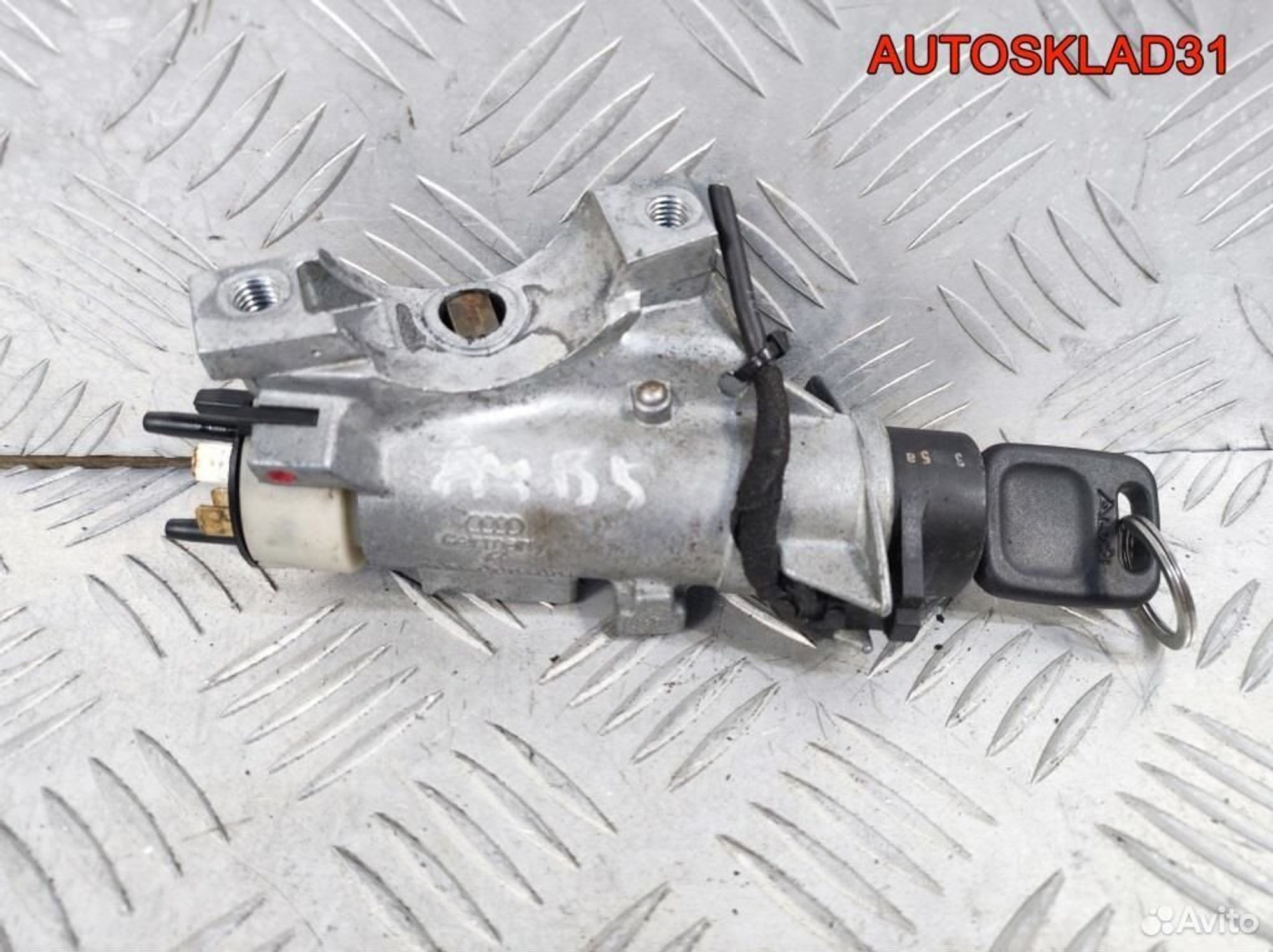 Замок зажигания Audi A4 B5 4D0905851A, 3200 рублей, Дубовое
