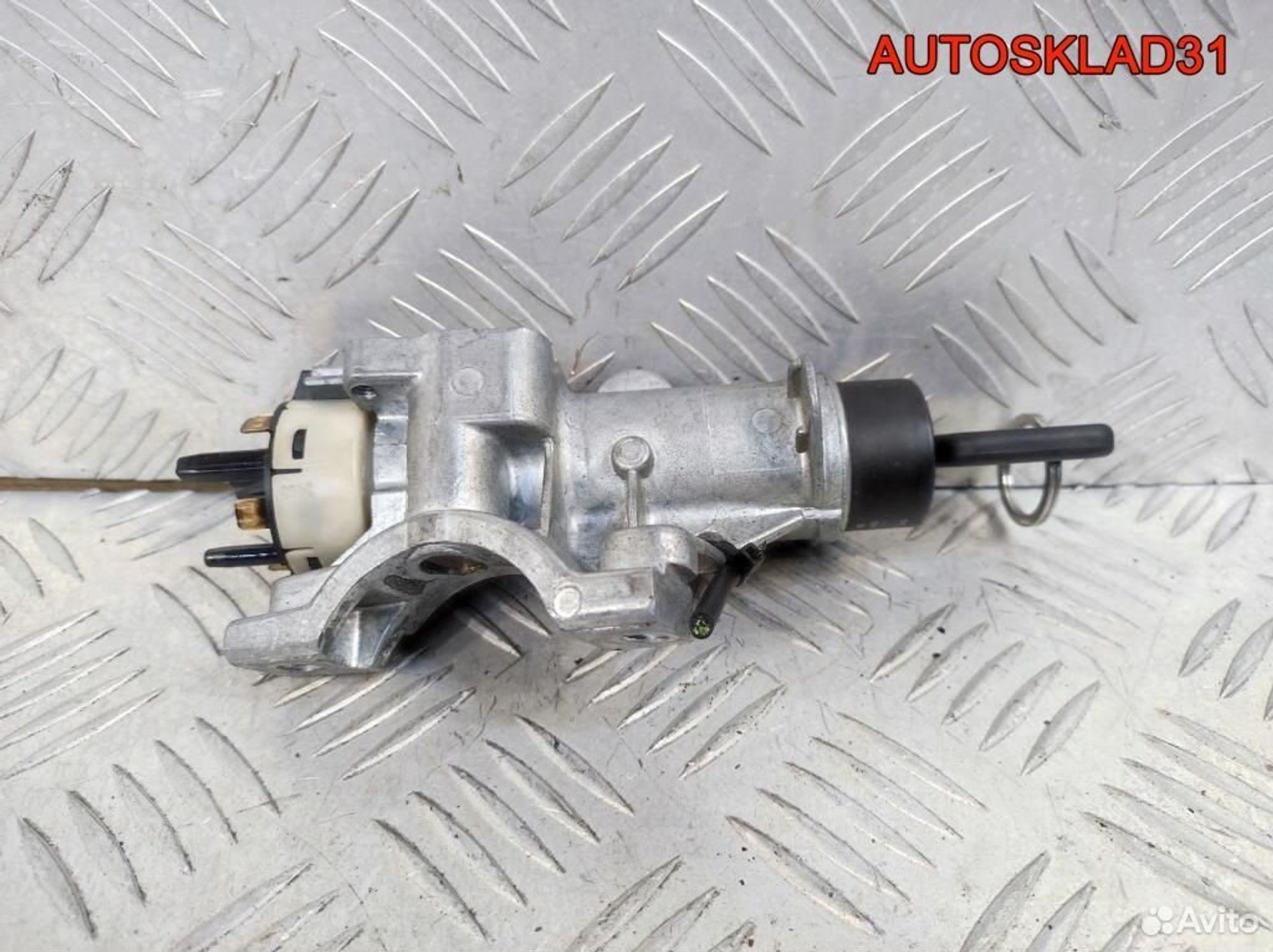 Замок зажигания Audi A4 B5 4D0905851A, 3200 рублей, Дубовое