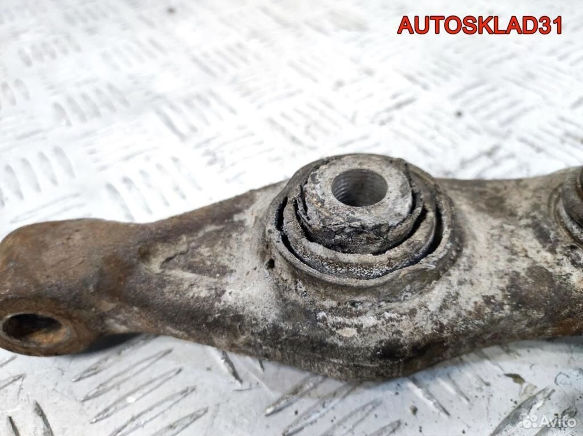 Рычаг передний нижний левый задний Mercedes W211, 1700 рублей, Дубовое