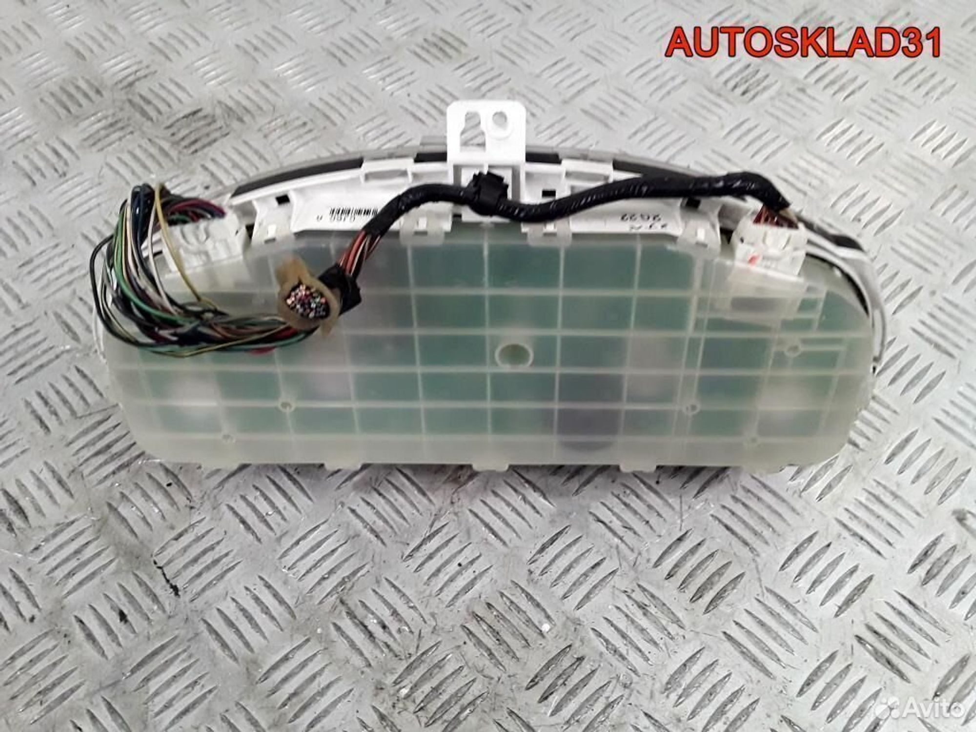 Панель приборов Mazda 6 GG 2,0 бензин, 3200 рублей, Дубовое