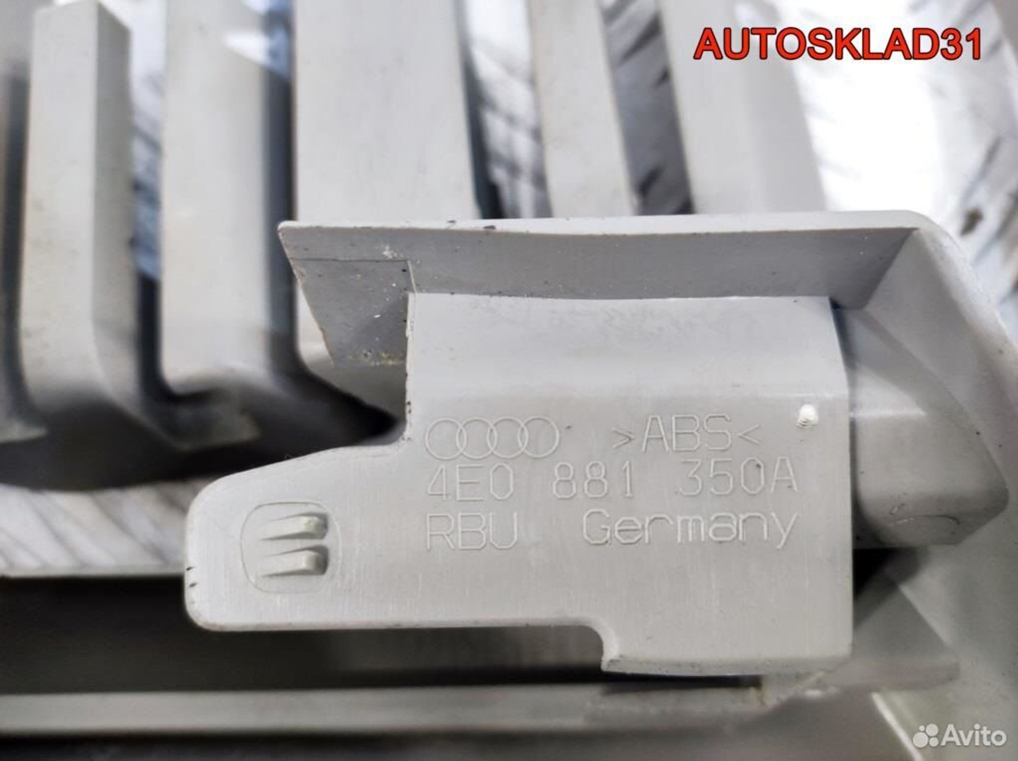 Накладка кузов внутри комплект Audi A8 4E0881347A, 1700 рублей, Дубовое