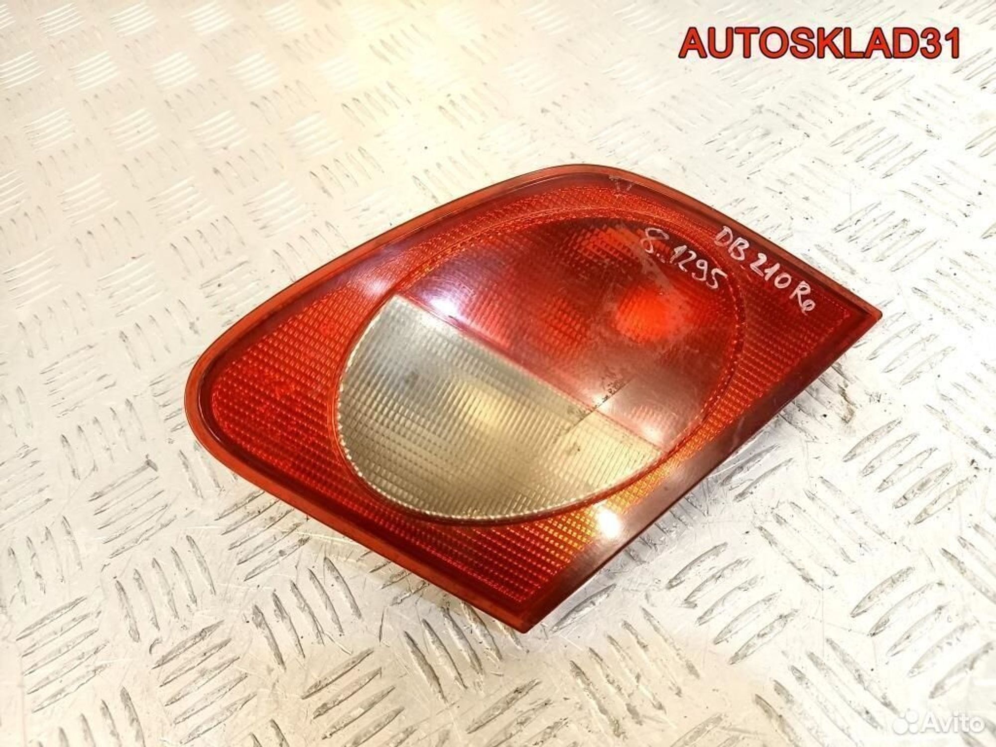 Фонарь задний правый Mercedes W210 A2108201064, 700 рублей, Дубовое