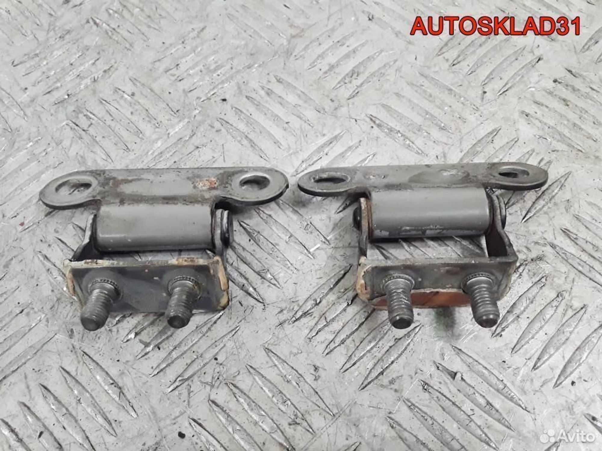 Петли двери багажника Toyota Corolla Verso, 1800 рублей, Дубовое