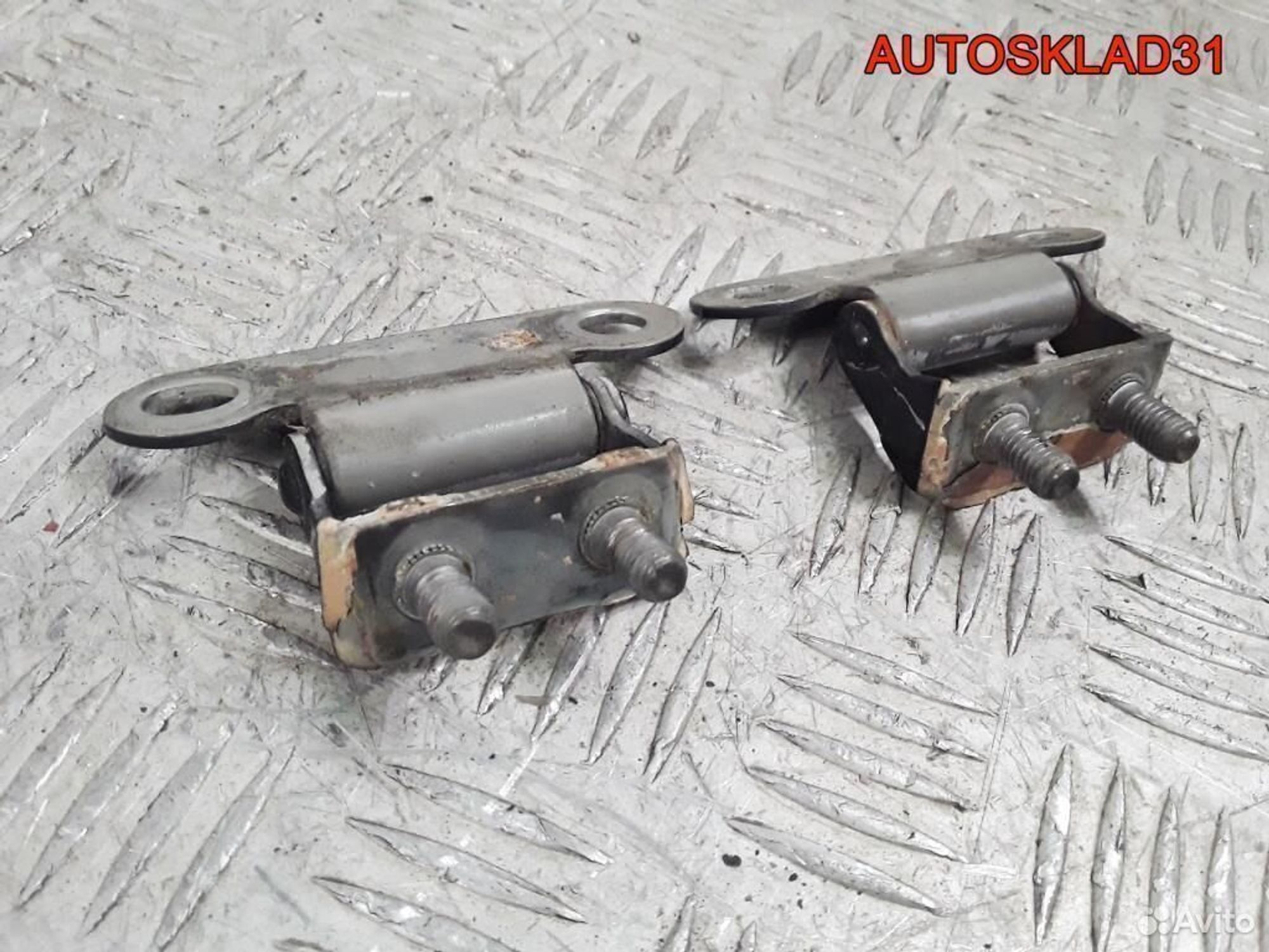 Петли двери багажника Toyota Corolla Verso, 1800 рублей, Дубовое