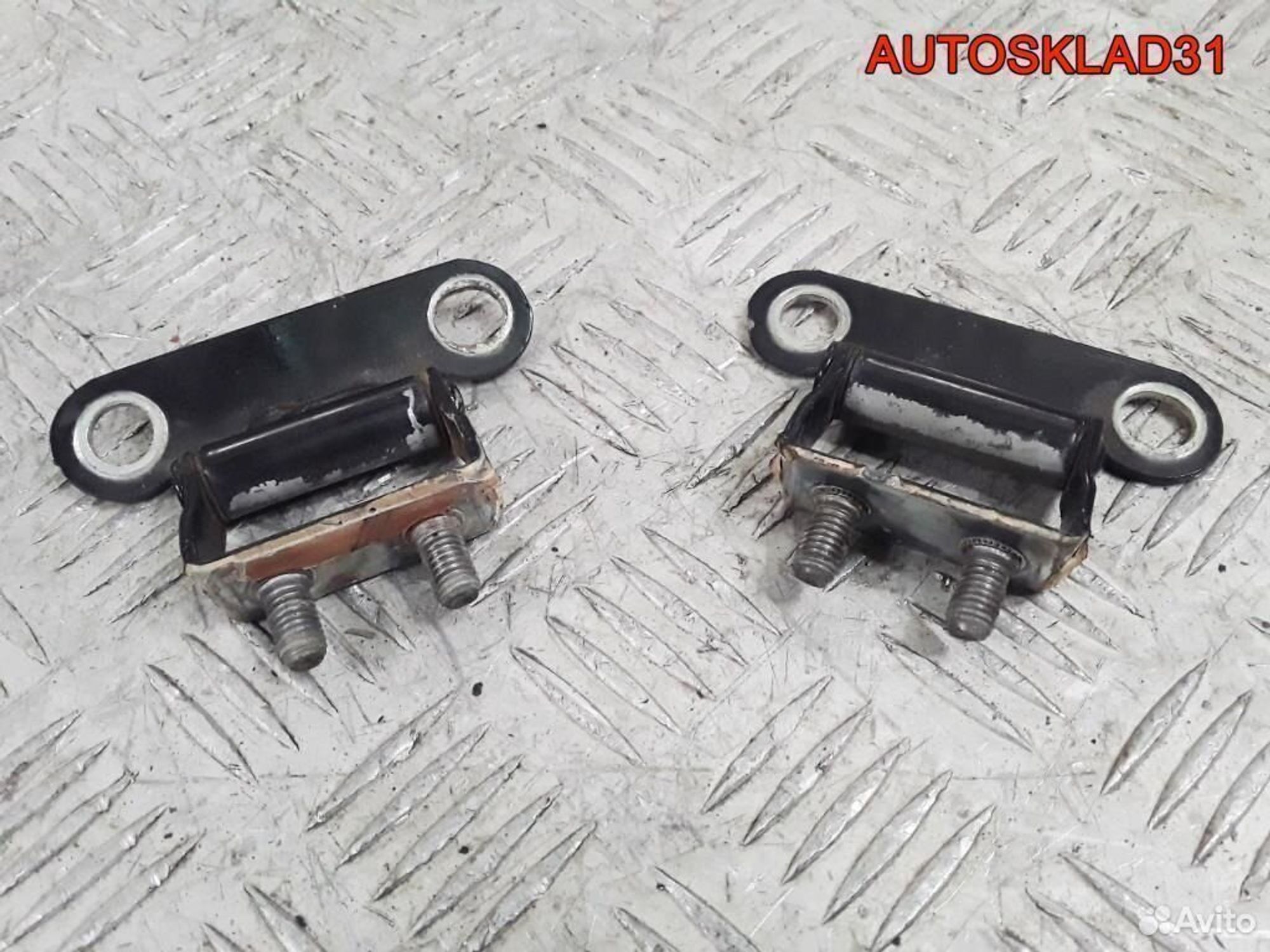 Петли двери багажника Toyota Corolla Verso, 1800 рублей, Дубовое