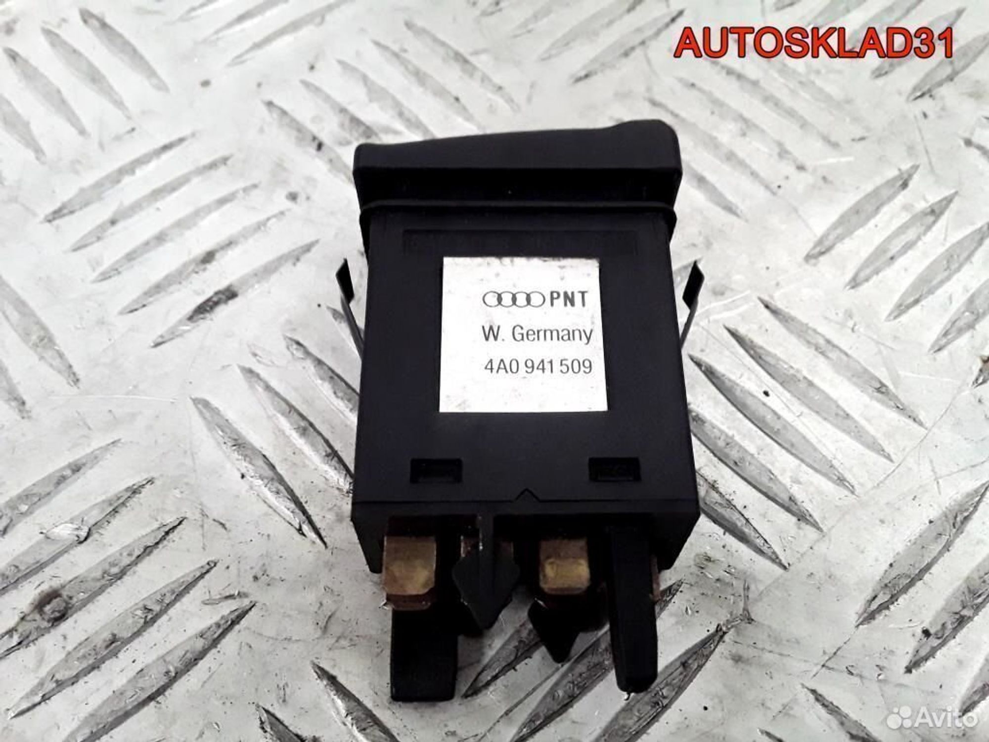 Кнопка аварийной сигнализации Audi A6 C4 4A0941509, 600 рублей, Дубовое