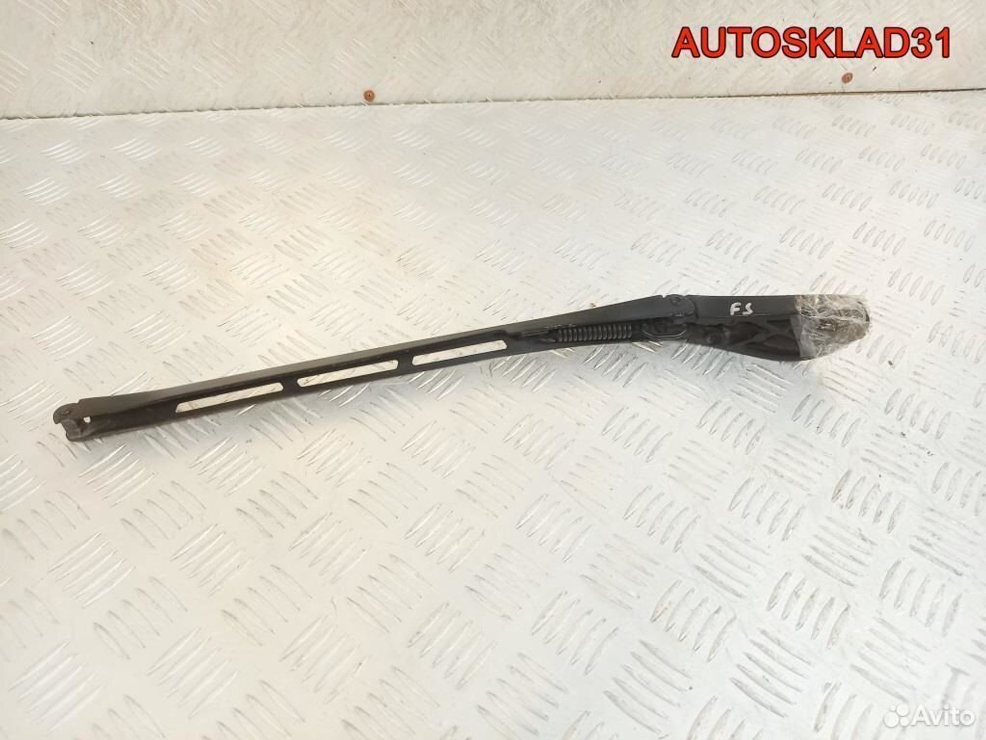 Поводок стеклоочистителя левый Audi A8 4E1955407C, 1100 рублей, Дубовое