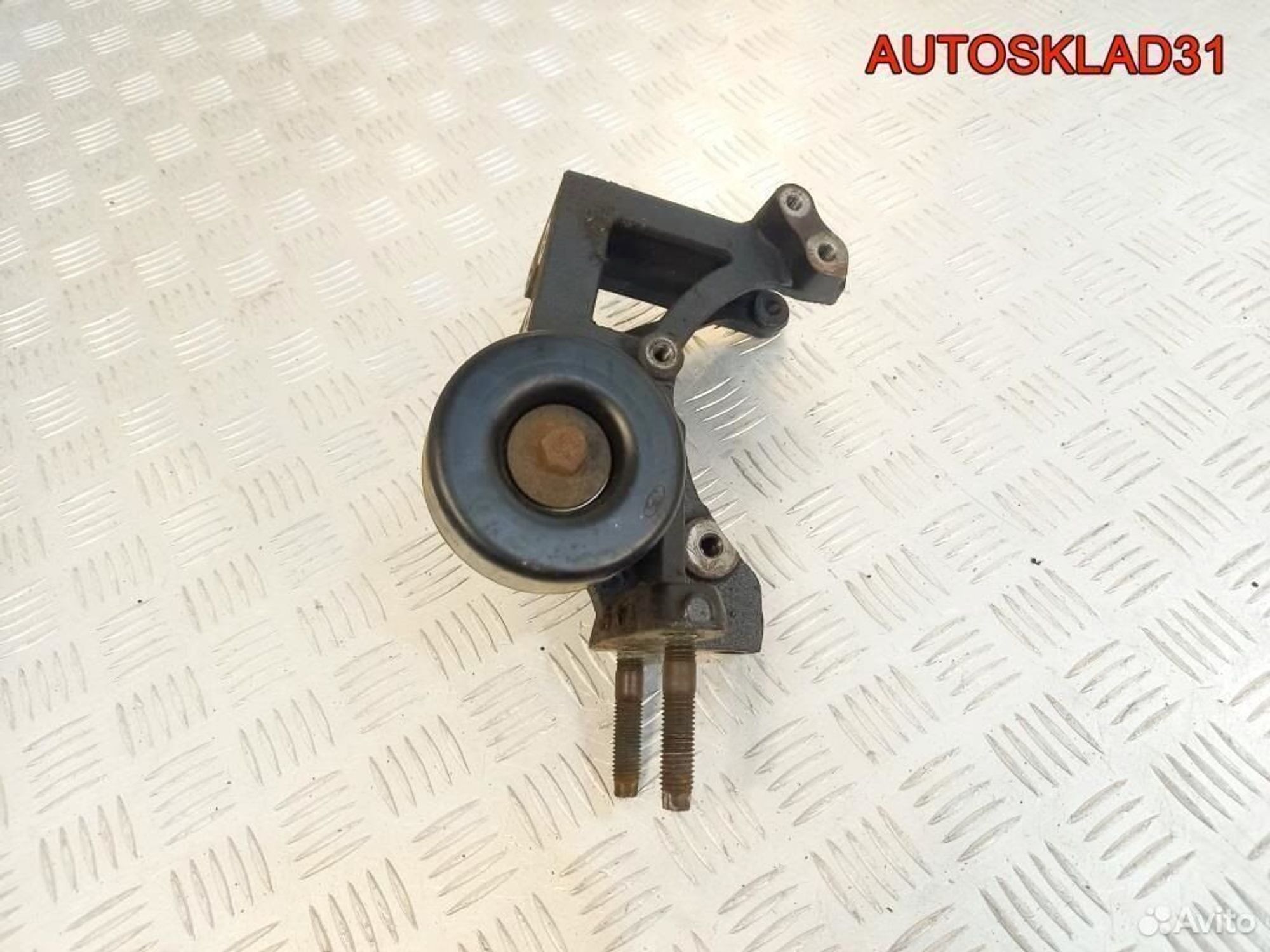 Кронштейн генератора Ford Mondeo 1 RKA 93bb10239ad, 1200 рублей, Дубовое