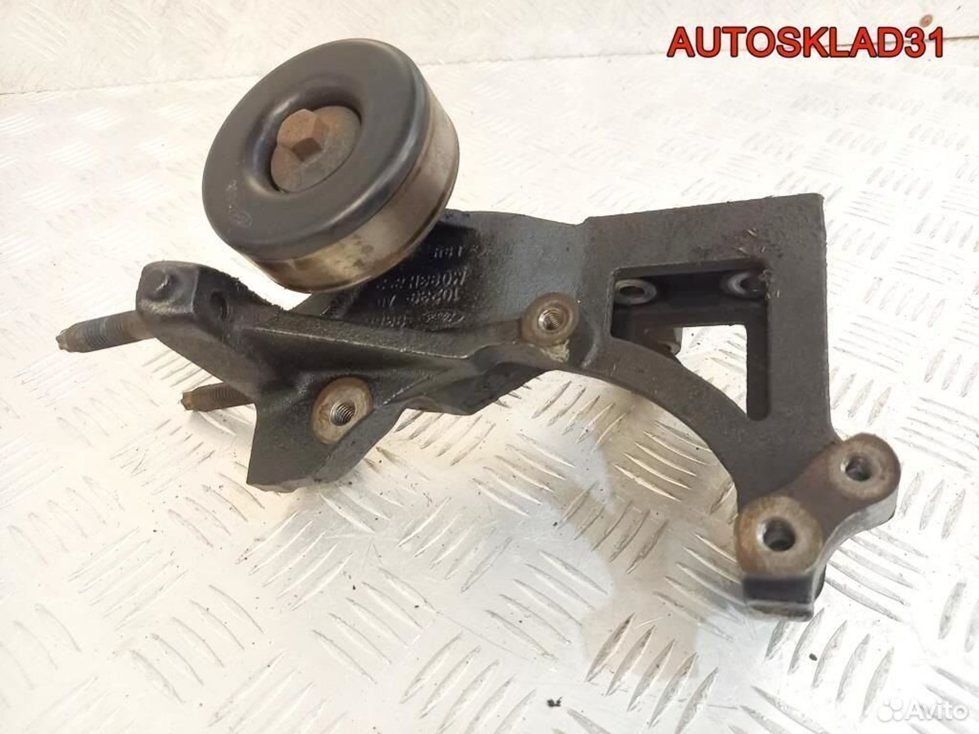 Кронштейн генератора Ford Mondeo 1 RKA 93bb10239ad, 1200 рублей, Дубовое