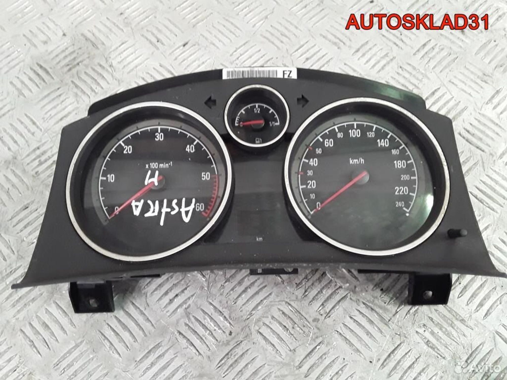 Панель приборов Opel Astra H 13267544 Дизель, 2900 рублей, Дубовое