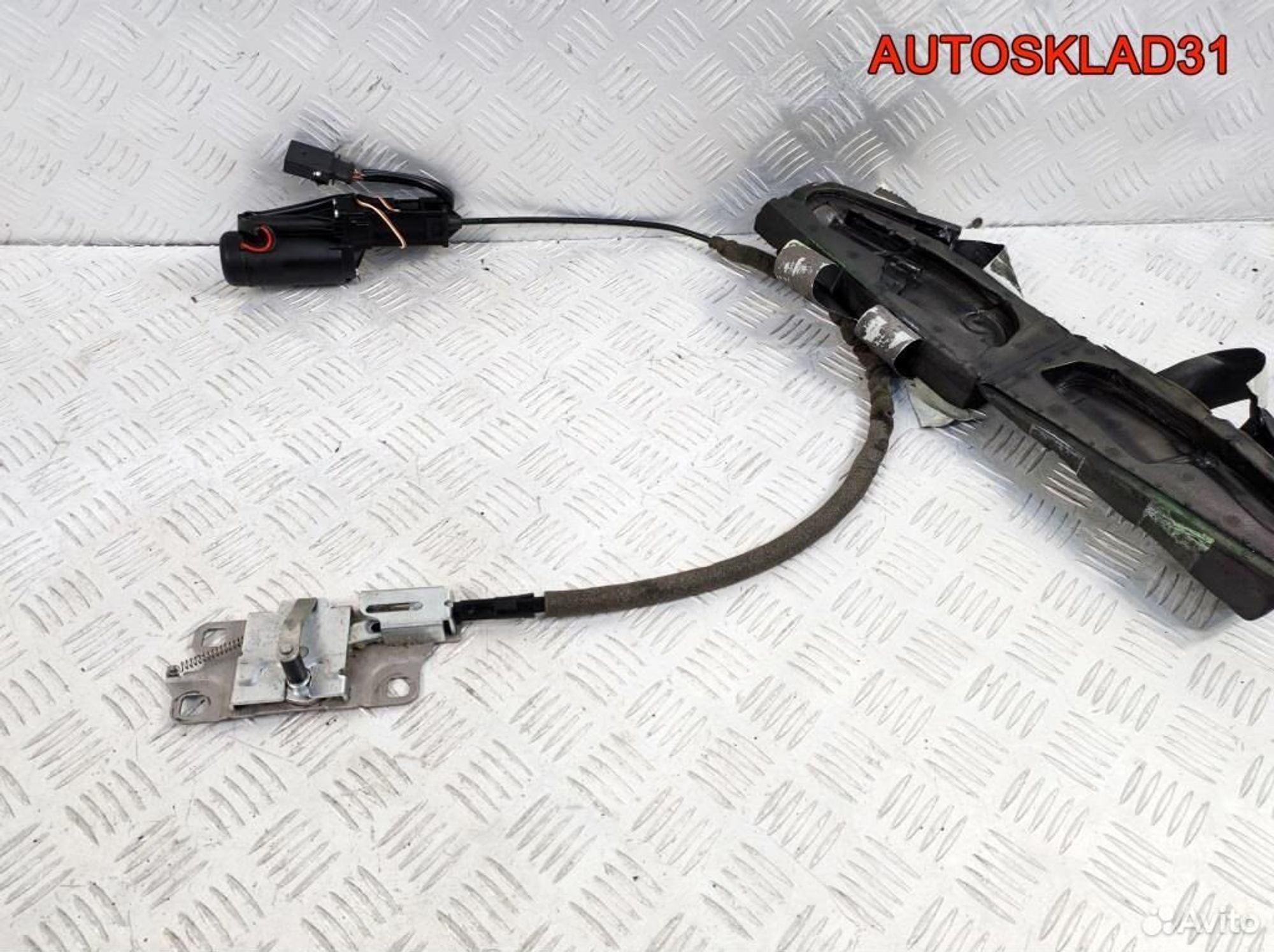 Замок багажника Audi A8 D3 4E0827383C, 2100 рублей, Дубовое