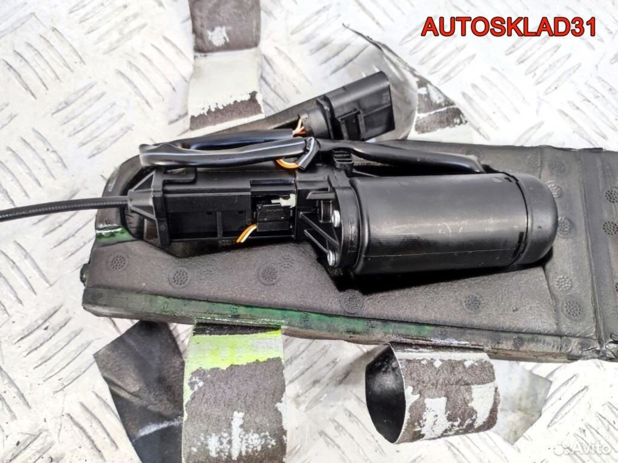 Замок багажника Audi A8 D3 4E0827383C, 2100 рублей, Дубовое