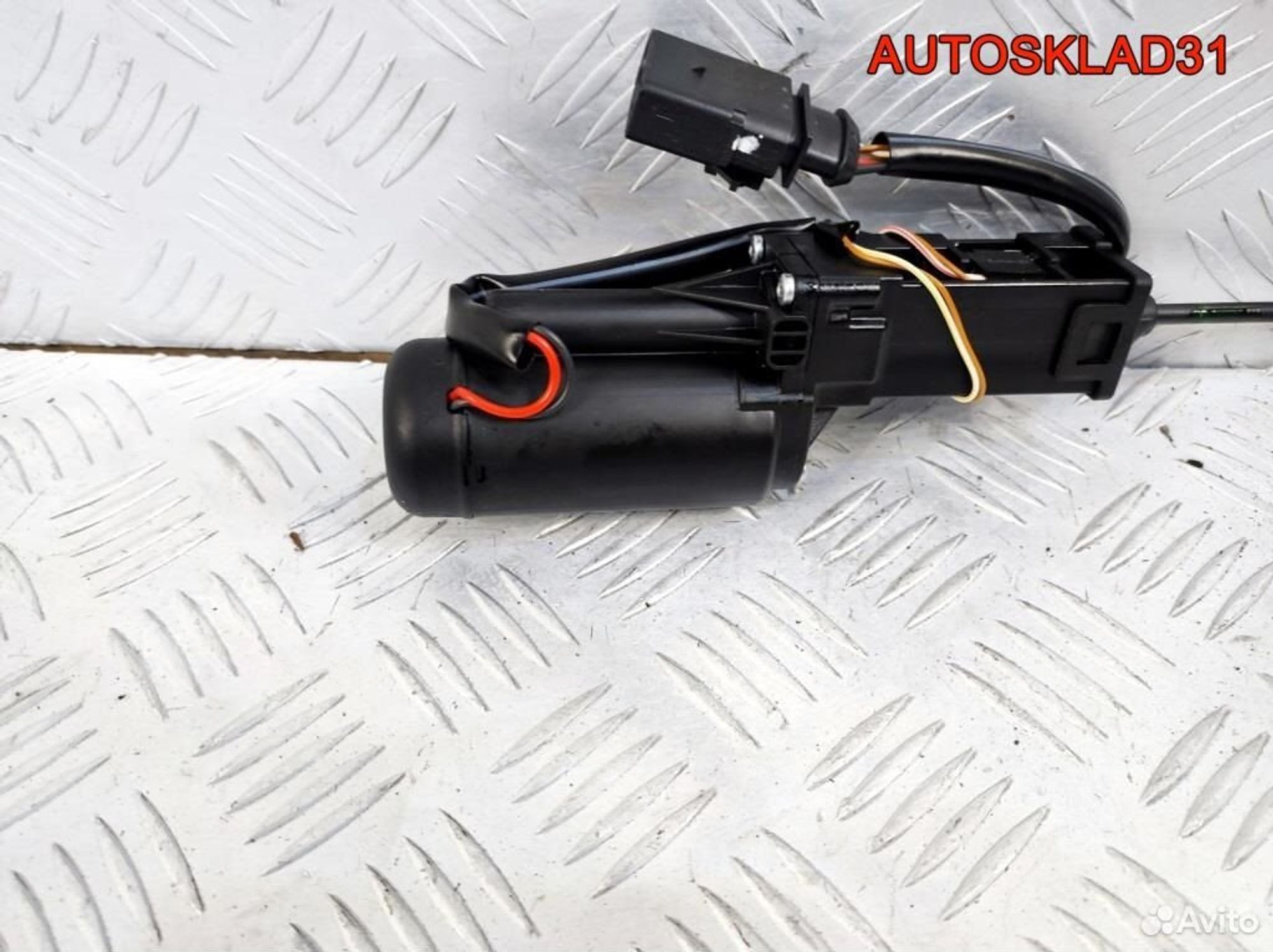 Замок багажника Audi A8 D3 4E0827383C, 2100 рублей, Дубовое