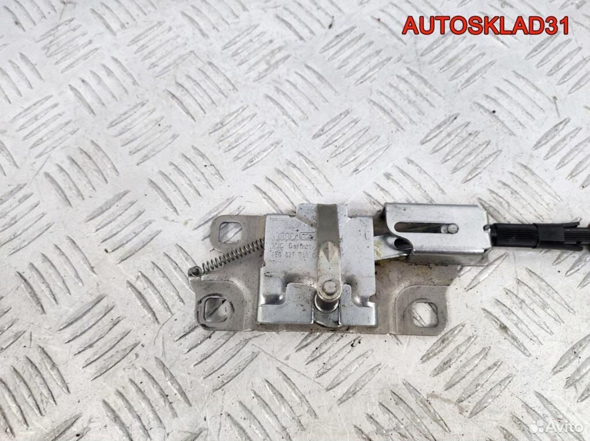 Замок багажника Audi A8 D3 4E0827383C, 2100 рублей, Дубовое