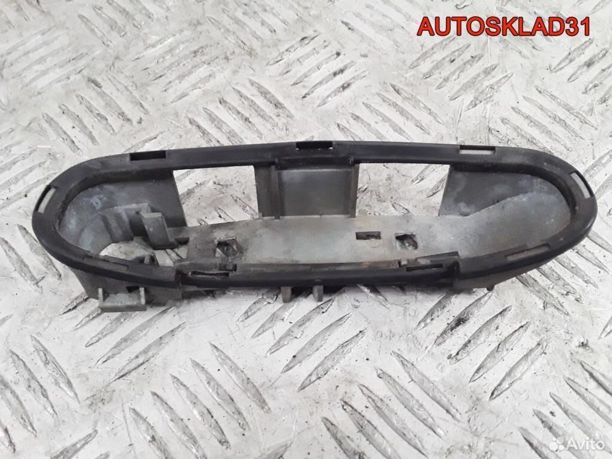 Кронштейн ручки двери задней правой Audi A6 C5, 500 рублей, Дубовое