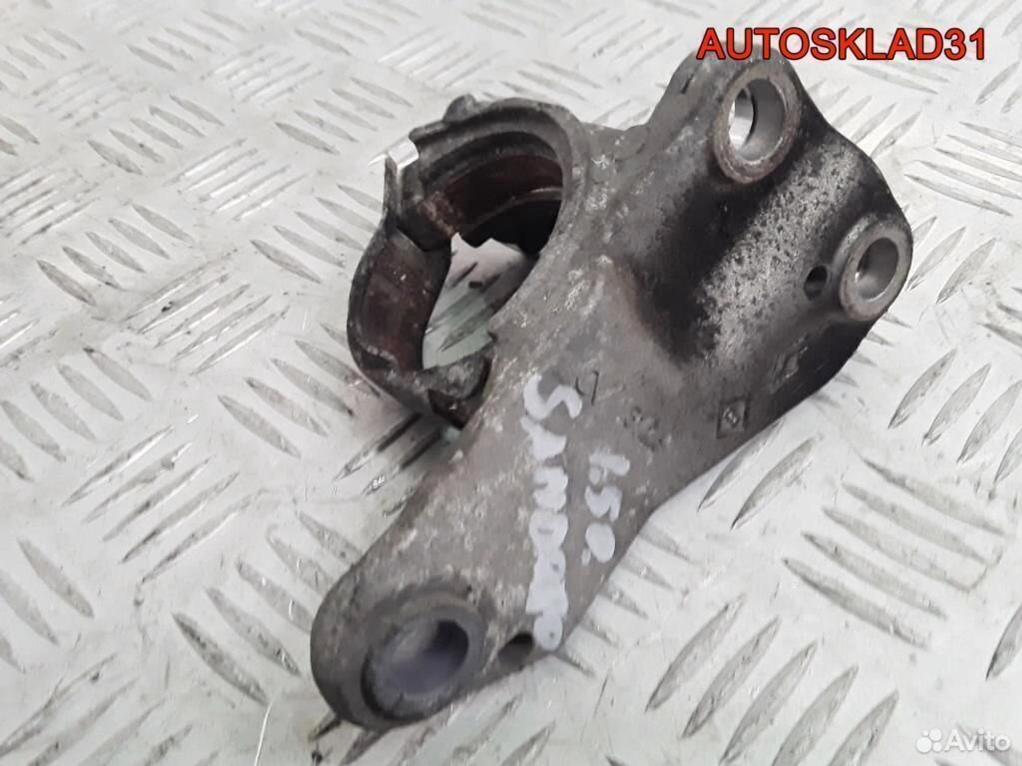 Кронштейн промежуточного вала Renault Sandero K9K, 1700 рублей, Дубовое