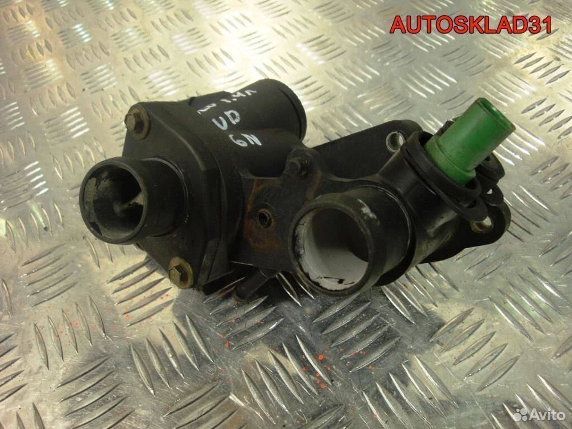 Корпус термостата Volkswagen Golf 4 032121111BB, 900 рублей, Дубовое