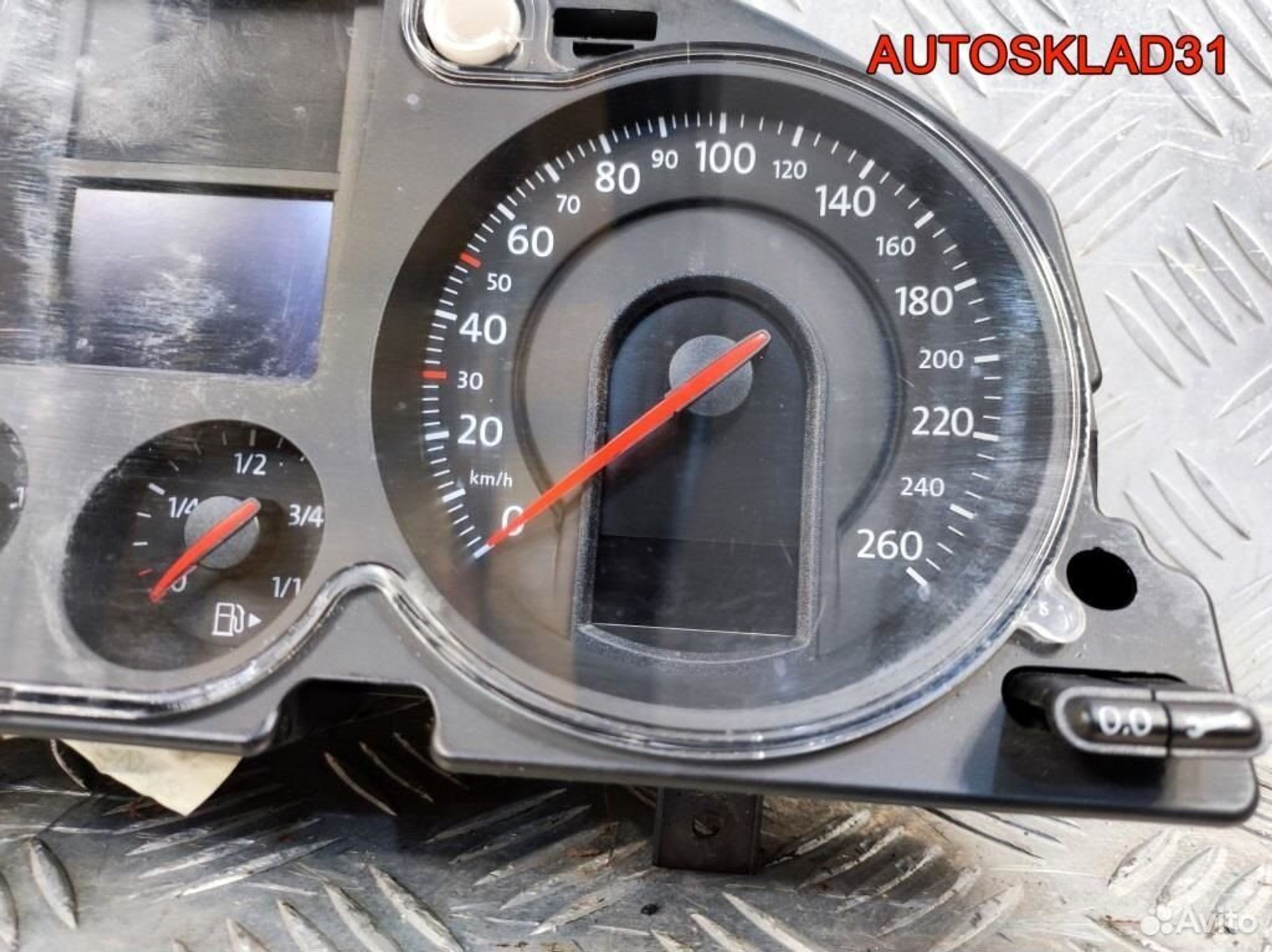 Панель приборов VW Passat B6 3C0920860K Дизель, 3200 рублей, Дубовое