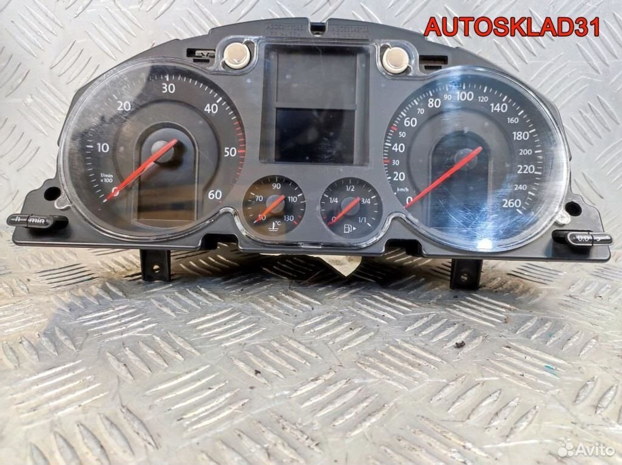 Панель приборов VW Passat B6 3C0920860K Дизель, 3200 рублей, Дубовое