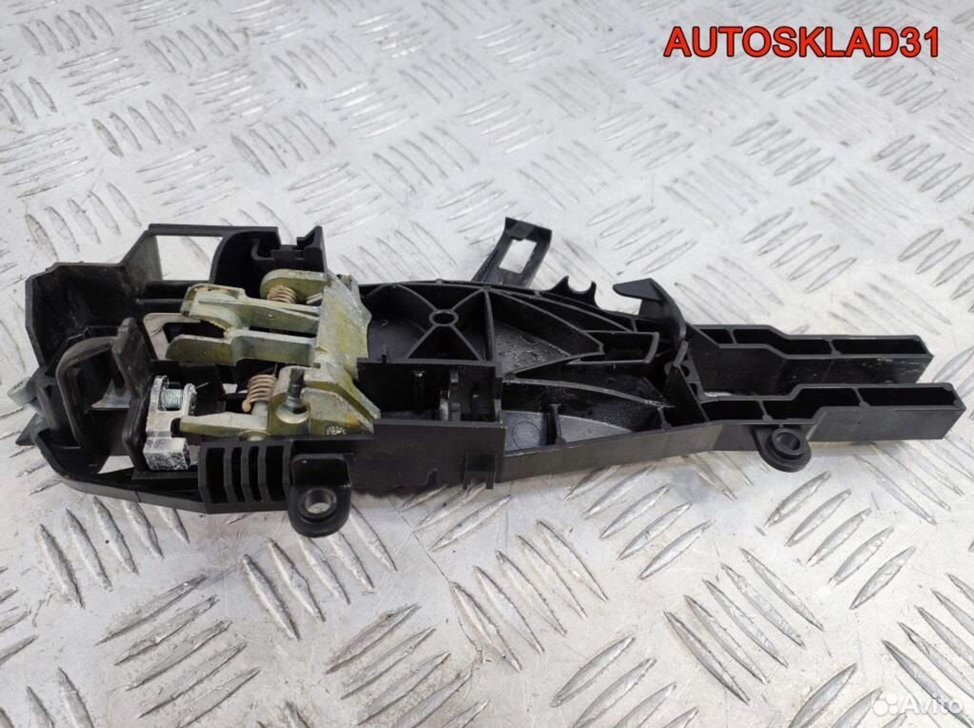 Кронштейн ручки задней левой BMW E90 51227199839, 1700 рублей, Дубовое