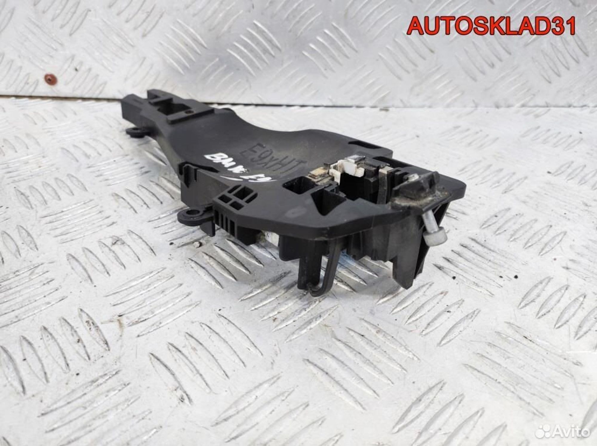 Кронштейн ручки задней левой BMW E90 51227199839, 1700 рублей, Дубовое