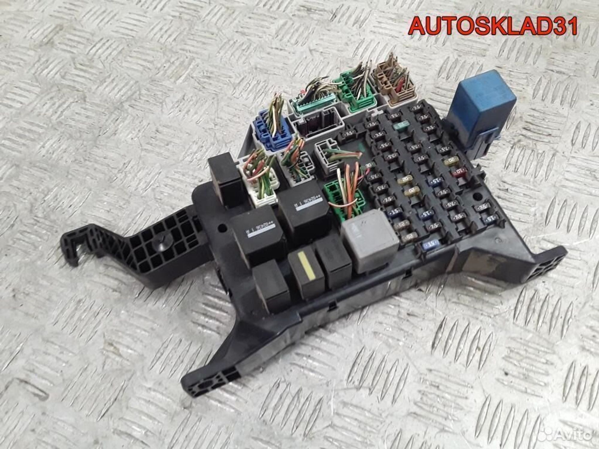 Блок предохранителей Ford Mondeo 3 1s7t14a073af, 1200 рублей, Дубовое