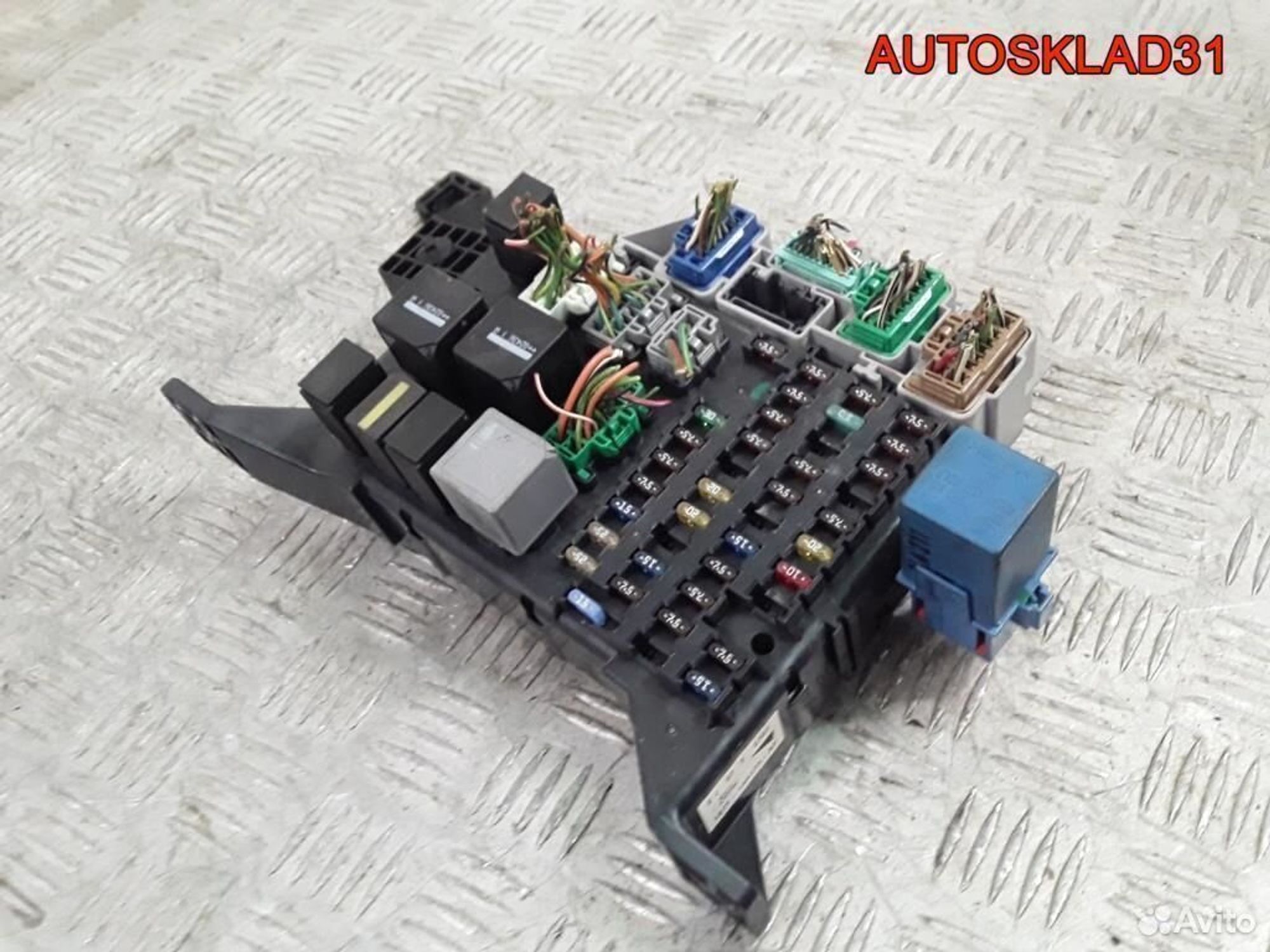 Блок предохранителей Ford Mondeo 3 1s7t14a073af, 1200 рублей, Дубовое