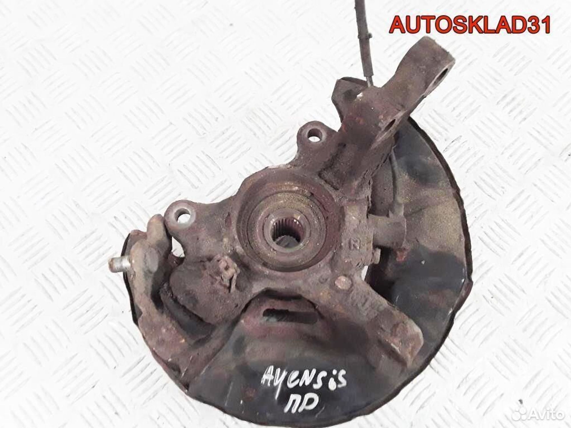 Кулак поворотный передний правый Toyota Avensis 2, 3200 рублей, Дубовое