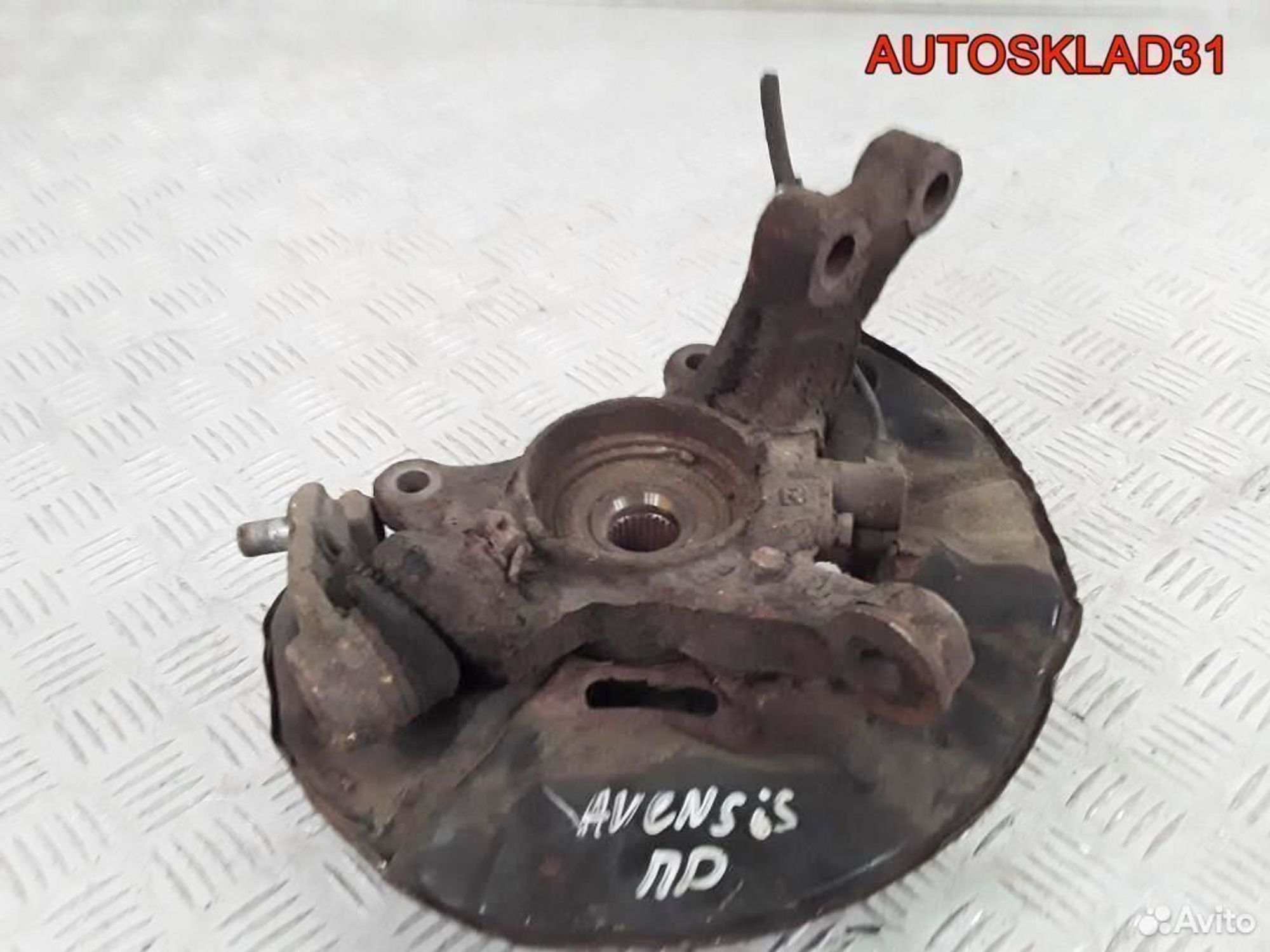 Кулак поворотный передний правый Toyota Avensis 2, 3200 рублей, Дубовое