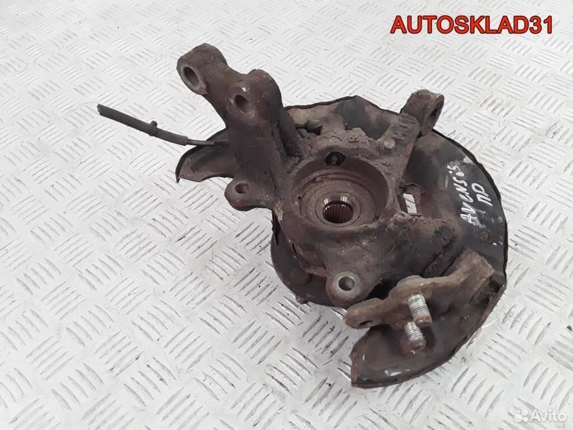 Кулак поворотный передний правый Toyota Avensis 2, 3200 рублей, Дубовое