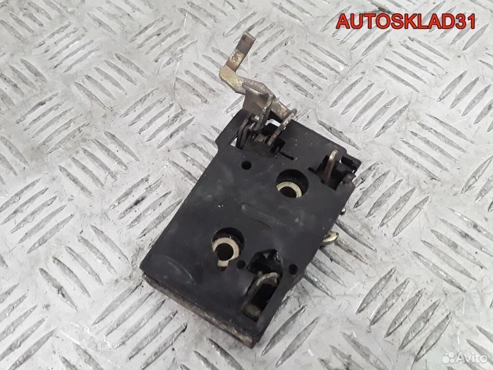 Замок двери передней правой Passat B4 357837016G, 1400 рублей, Дубовое