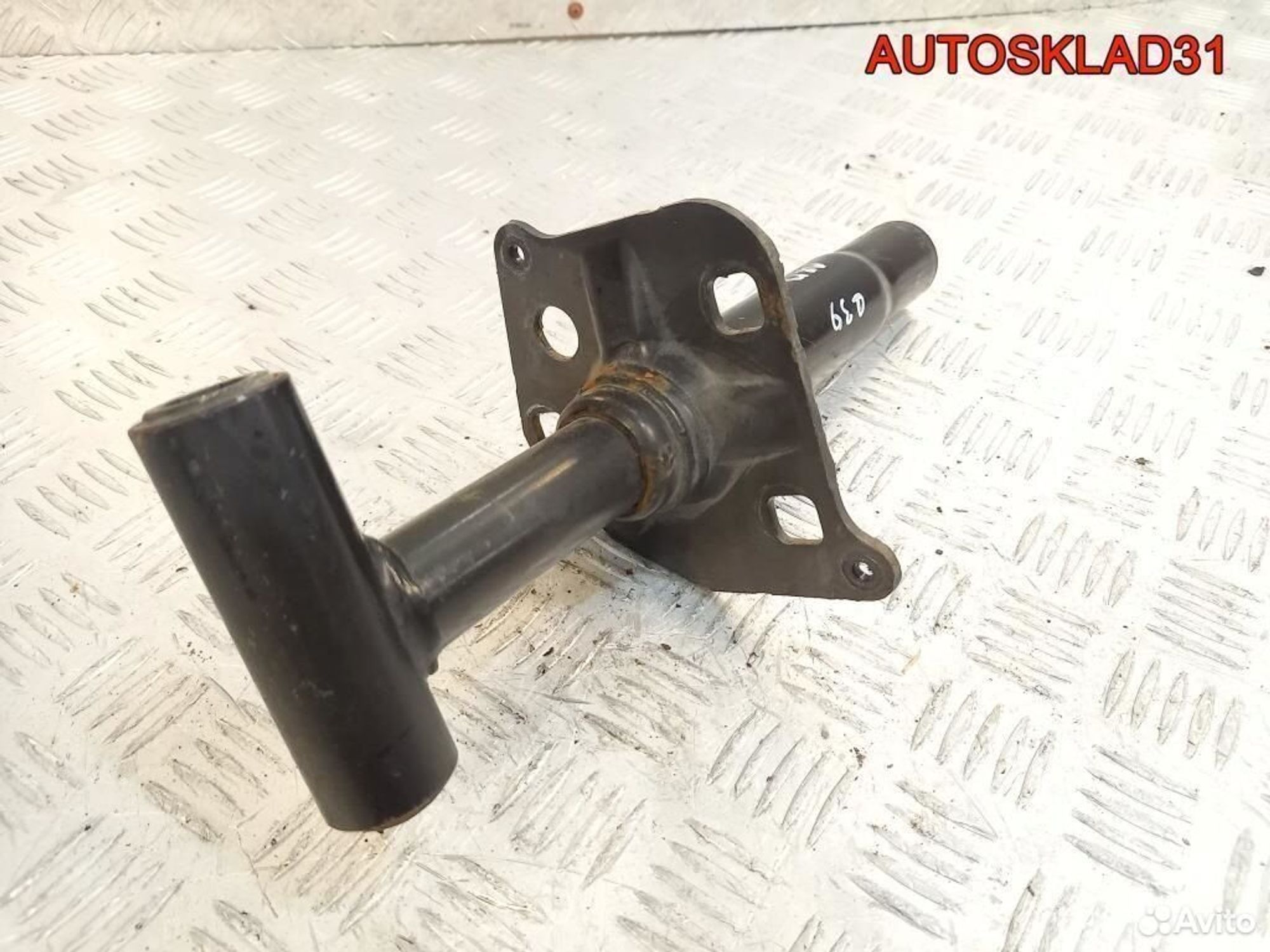 Кронштейн усилителя переднего бампера L BMW 5 E39, 600 рублей, Дубовое