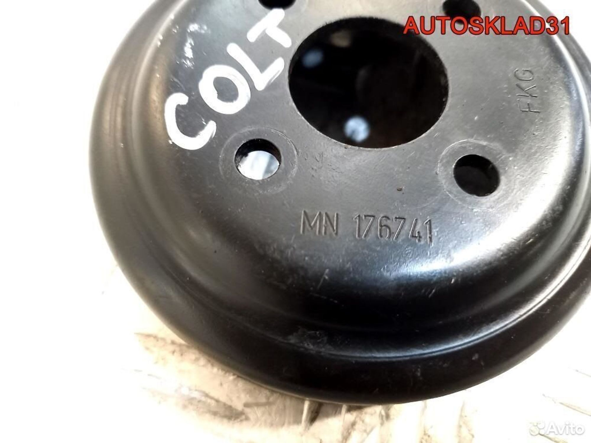 Шкив водяного насоса Mitsubishi Colt Z3 MN176841, 600 рублей, Дубовое