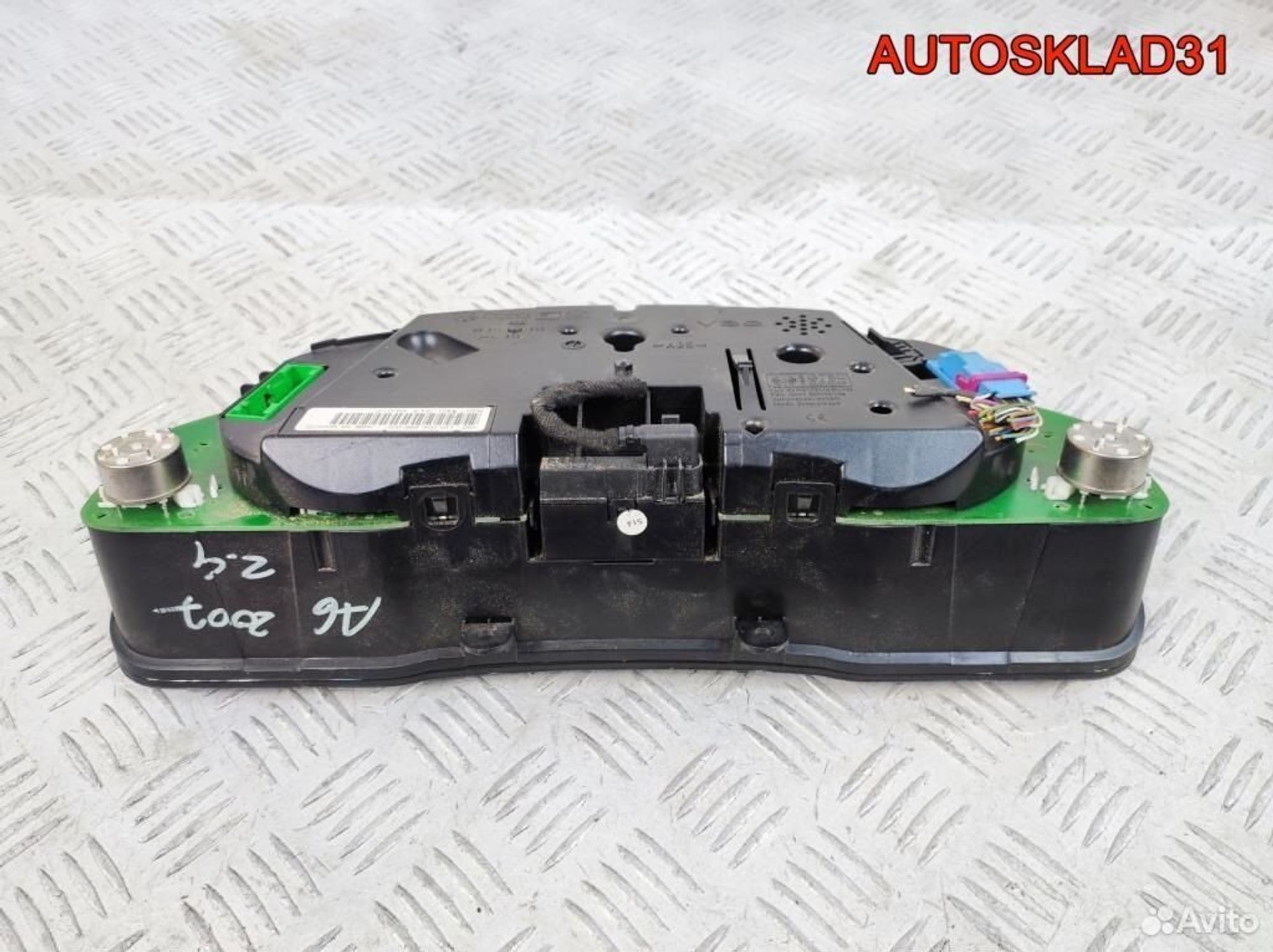 Панель приборов Audi A6 C5 2.4 ALF 4B0919860F АКПП, 4100 рублей, Дубовое