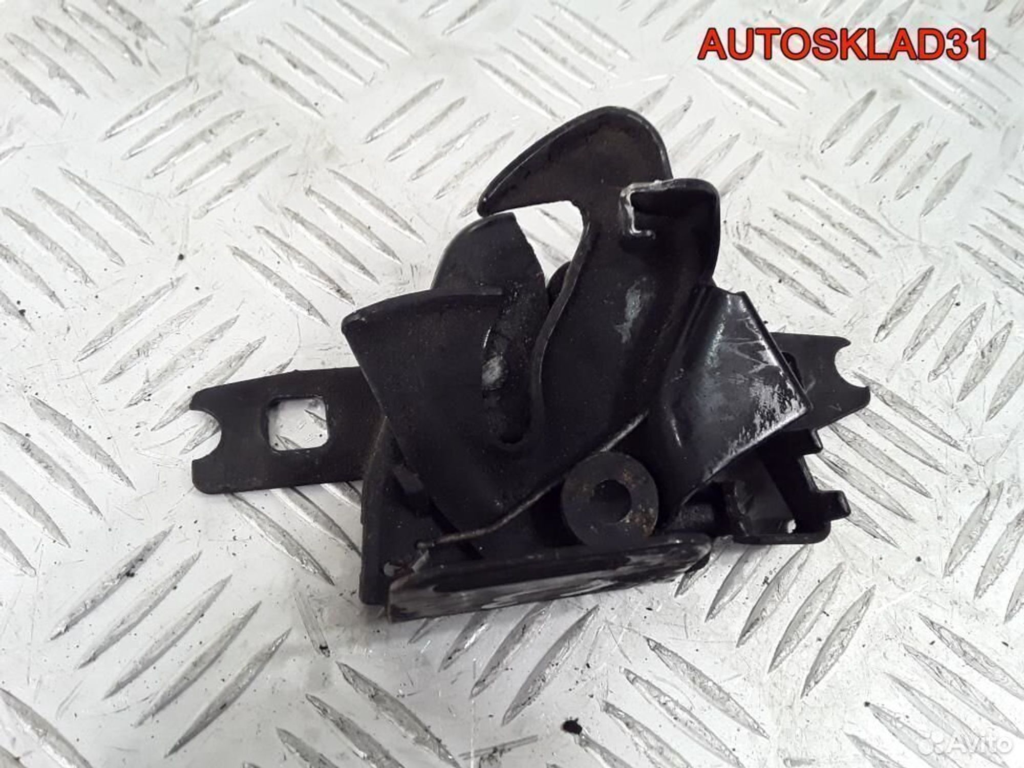 Замок капота Volkswagen Golf 3 1H0823509B, 1100 рублей, Дубовое