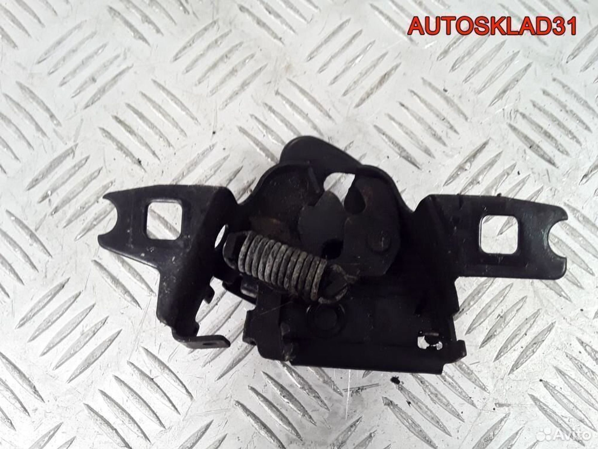 Замок капота Volkswagen Golf 3 1H0823509B, 1100 рублей, Дубовое
