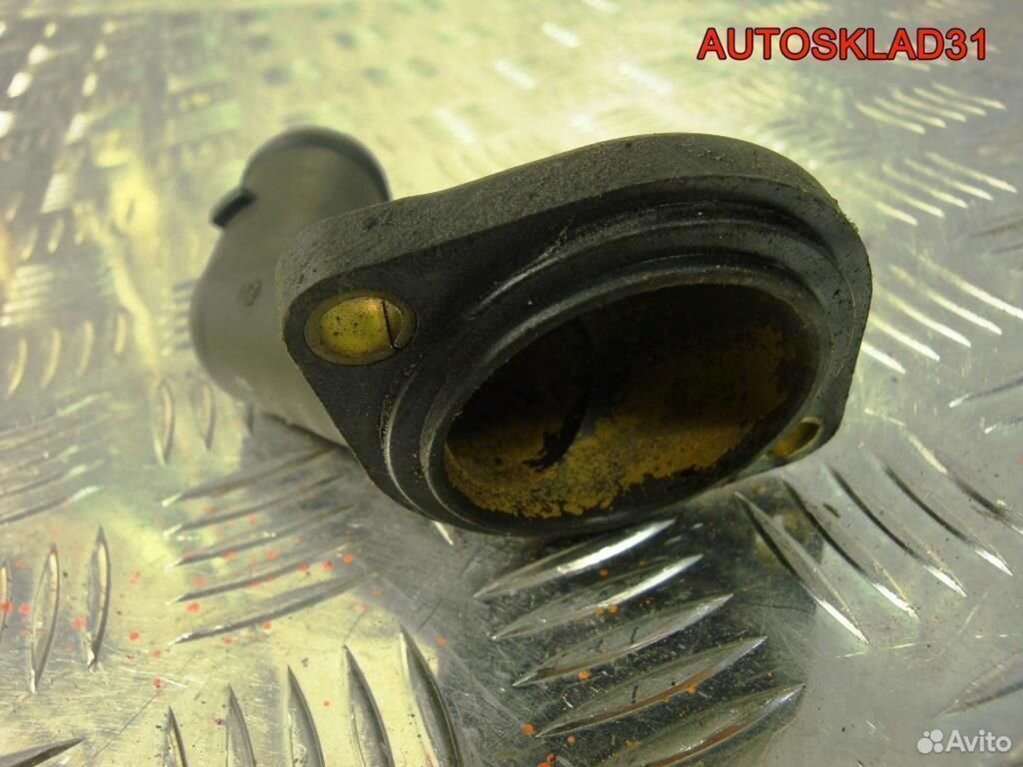 Крышка термостата Volkswagen Passat B6 06A121121C, 600 рублей, Дубовое