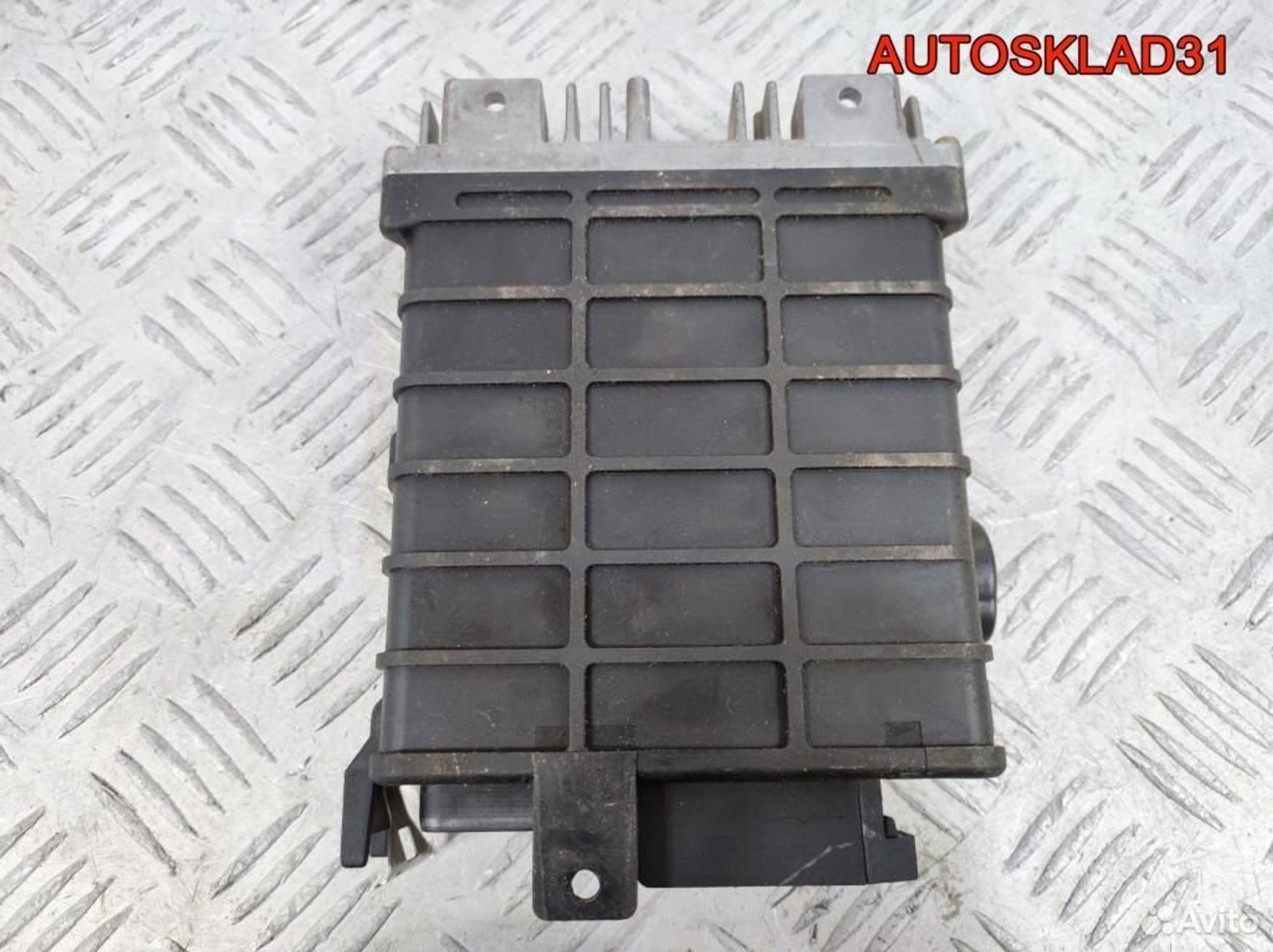 Блок эбу Audi 80 B3 443907403D 1,8 Бензин, 1800 рублей, Дубовое