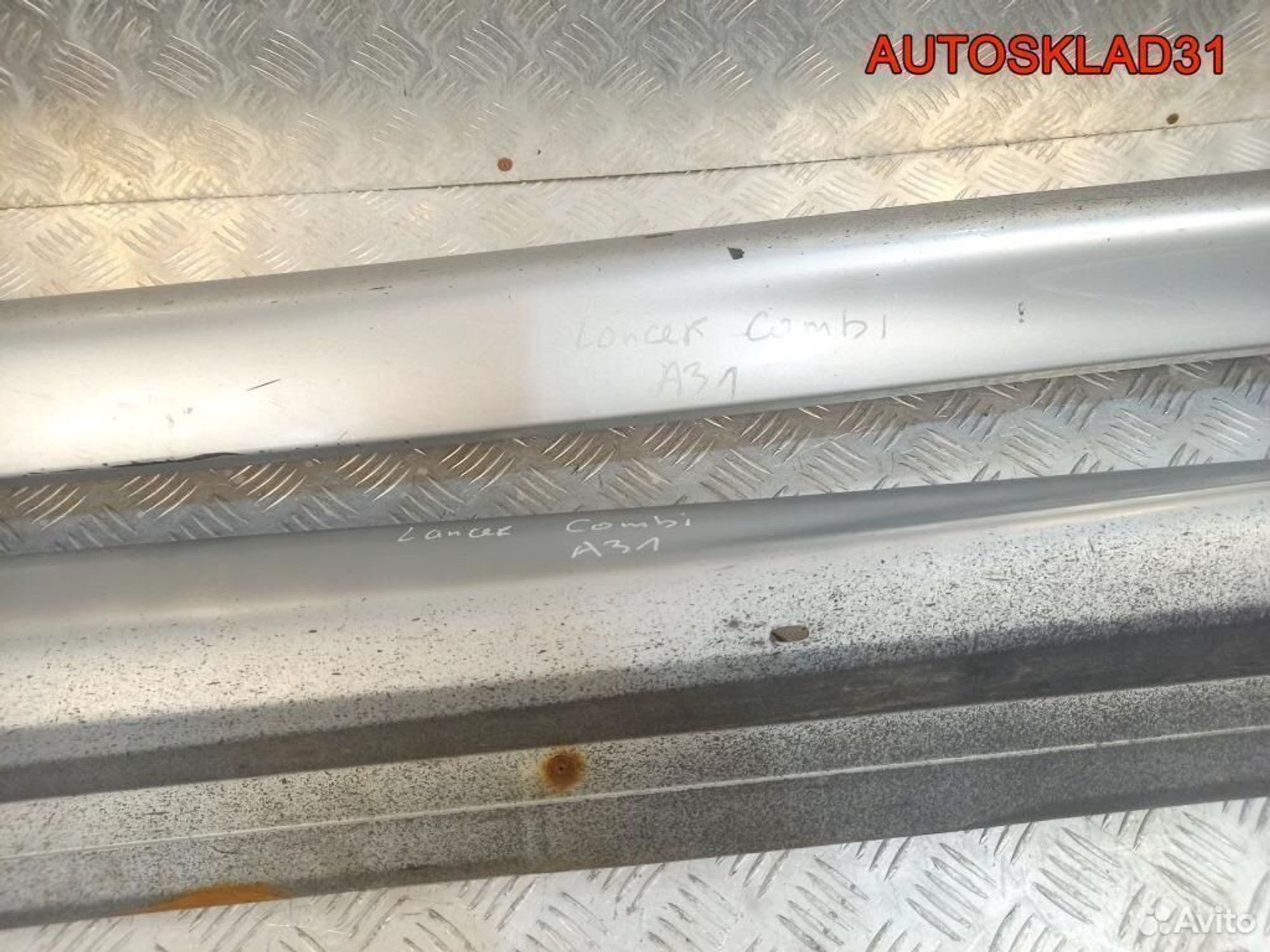 Накладка на порог Mitsubishi Lancer 9 mn161015ha, 2500 рублей, Дубовое