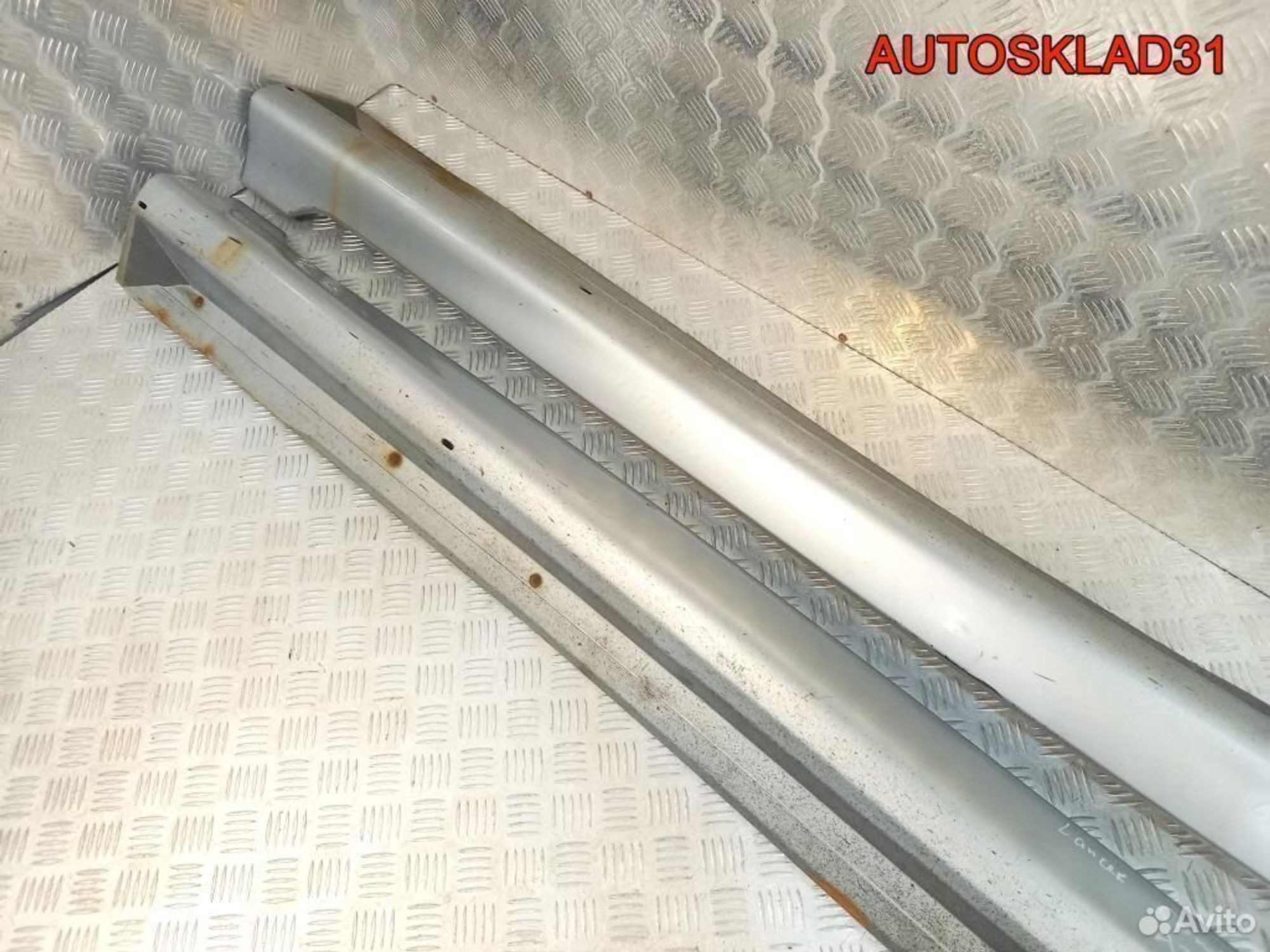 Накладка на порог Mitsubishi Lancer 9 mn161015ha, 2500 рублей, Дубовое