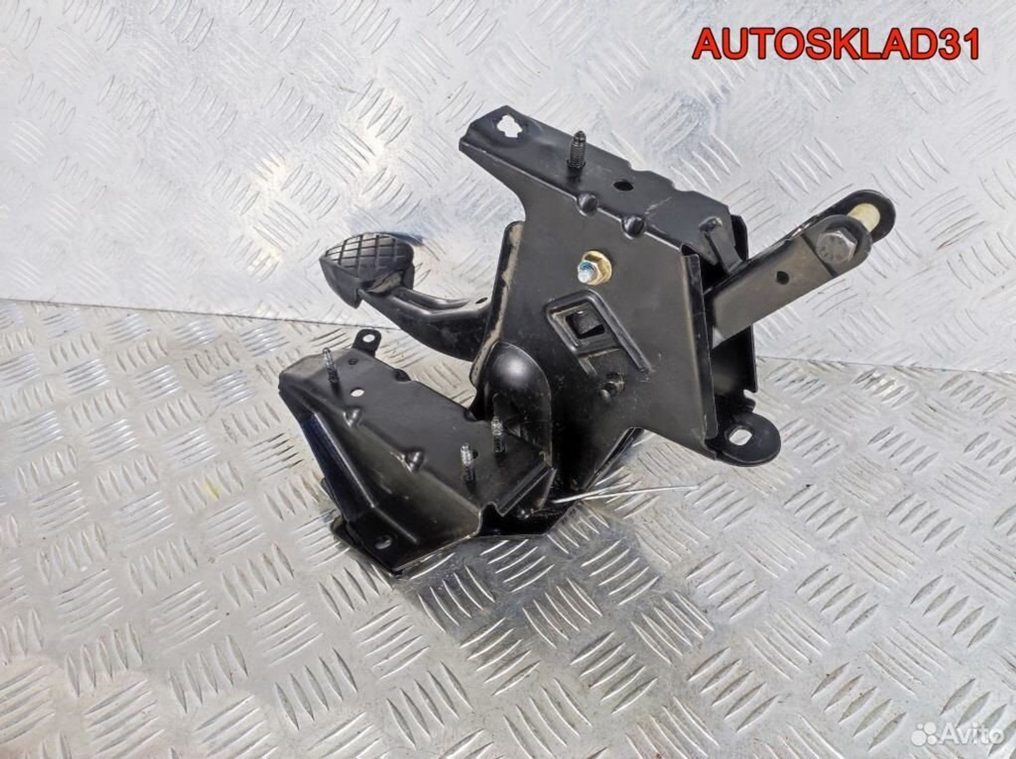 Педаль тормоза МКПП Audi A2 8Z1721141, 500 рублей, Дубовое