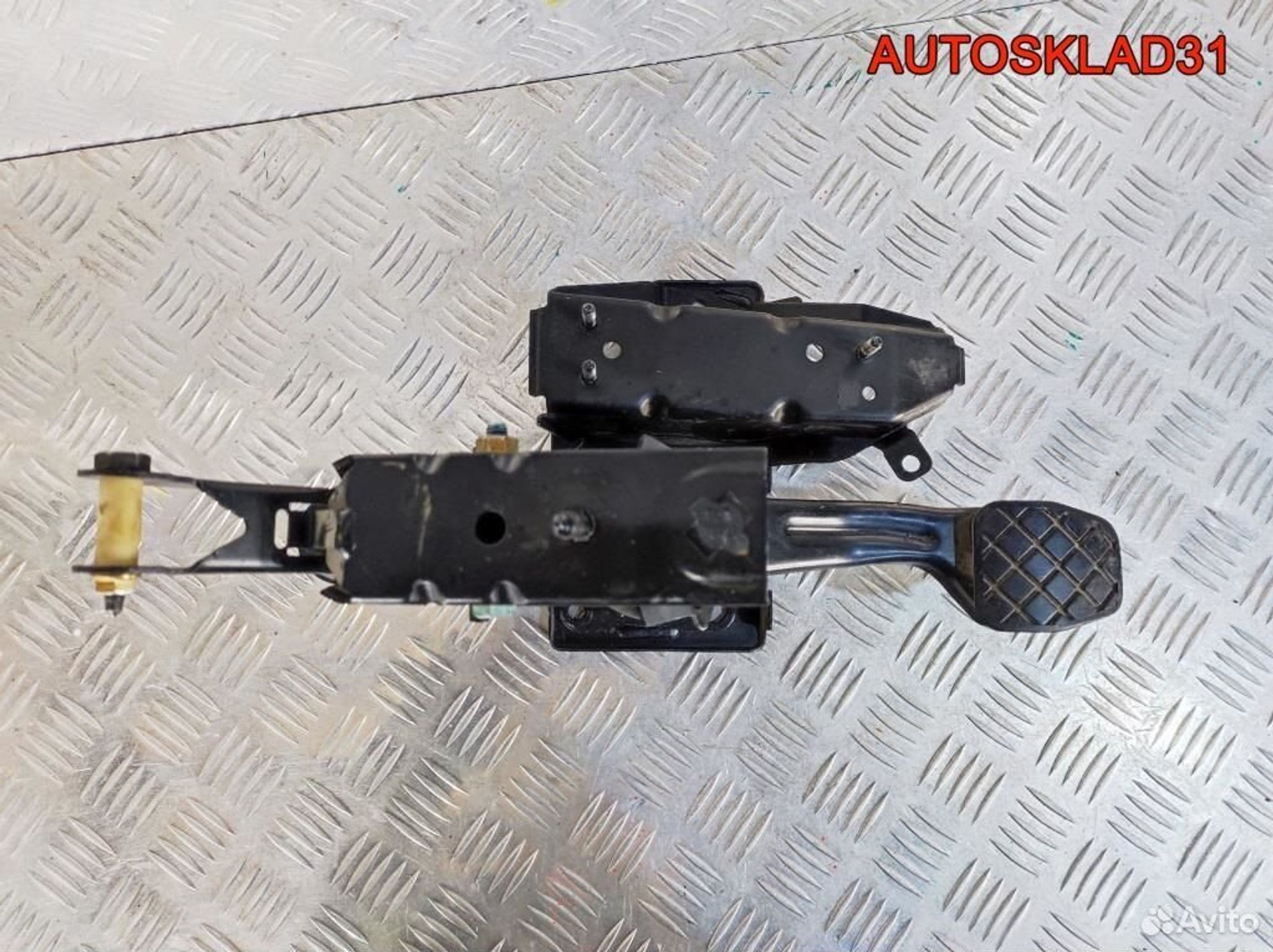 Педаль тормоза МКПП Audi A2 8Z1721141, 500 рублей, Дубовое